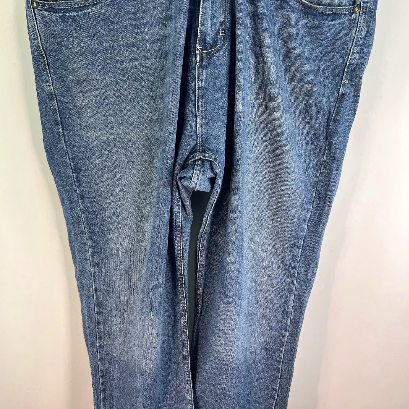 Phat Farm Phat Classic Denim Jeans 5-Pocket Design Blue Distressed Mens Size 44 X32 Regular Waist 46in Phat Farm Wide-Leg High Rise Relaxed Jeans Size US 44 / EU 60 - 3 Thumbnail