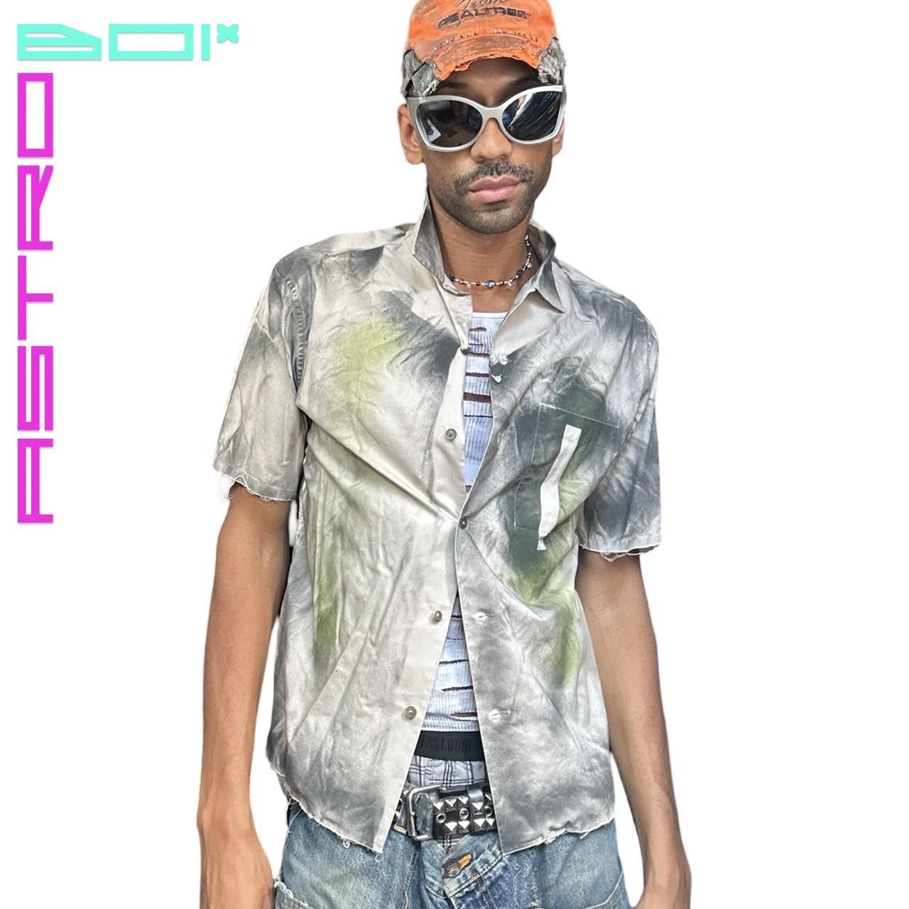 Uniqlo ASTROBOI X UNIQLO TAN AIRBRUSHED BUTTON UP SHIRT _ MEDIUM Size US S / EU 44-46 / 1 - 2 Thumbnail