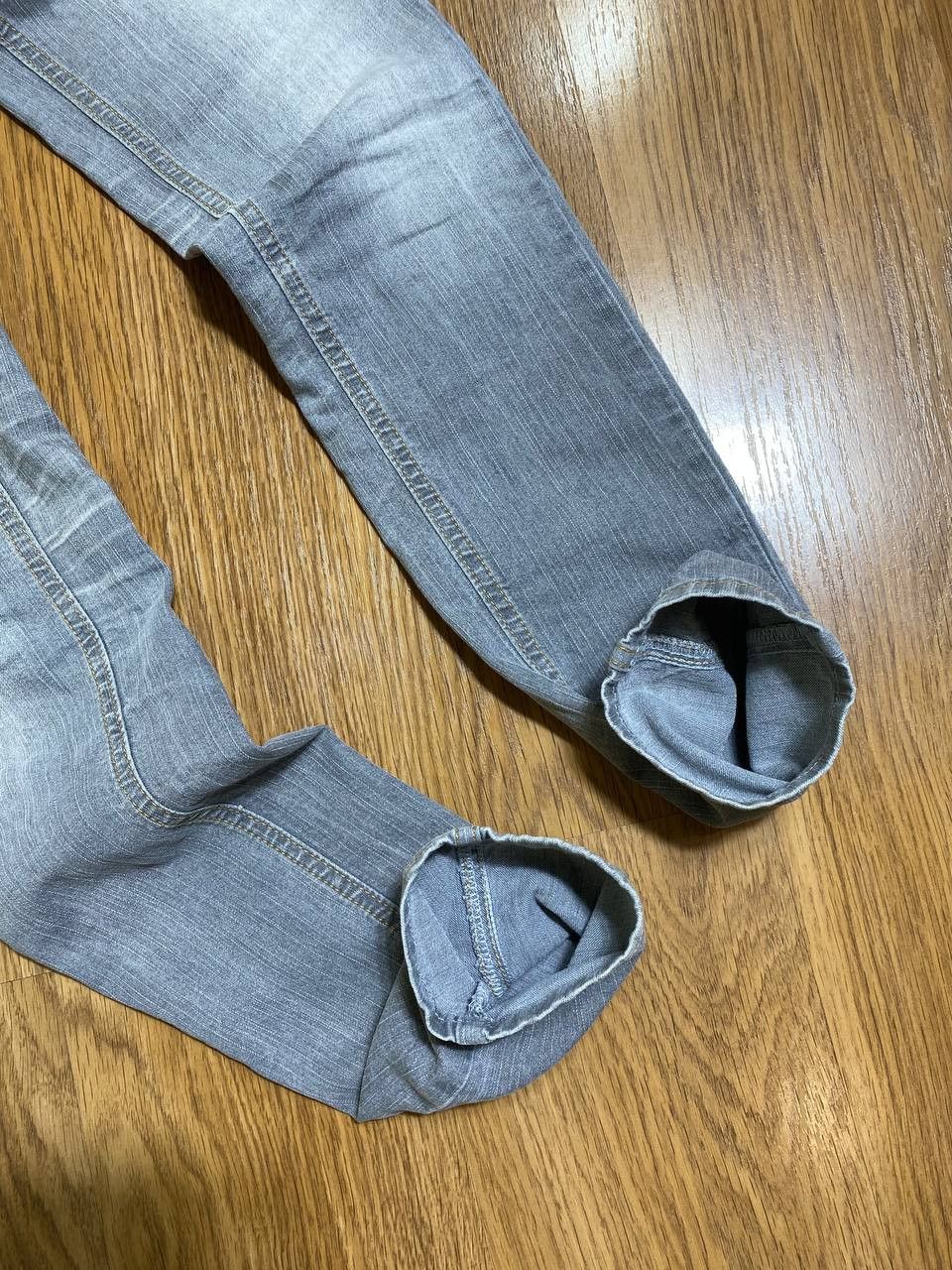 Calvin Klein × Vintage Vintage Y2K Light Wash Calvin Klein Essential Denim Jeans! Size US 26 / EU 42 - 14 Thumbnail
