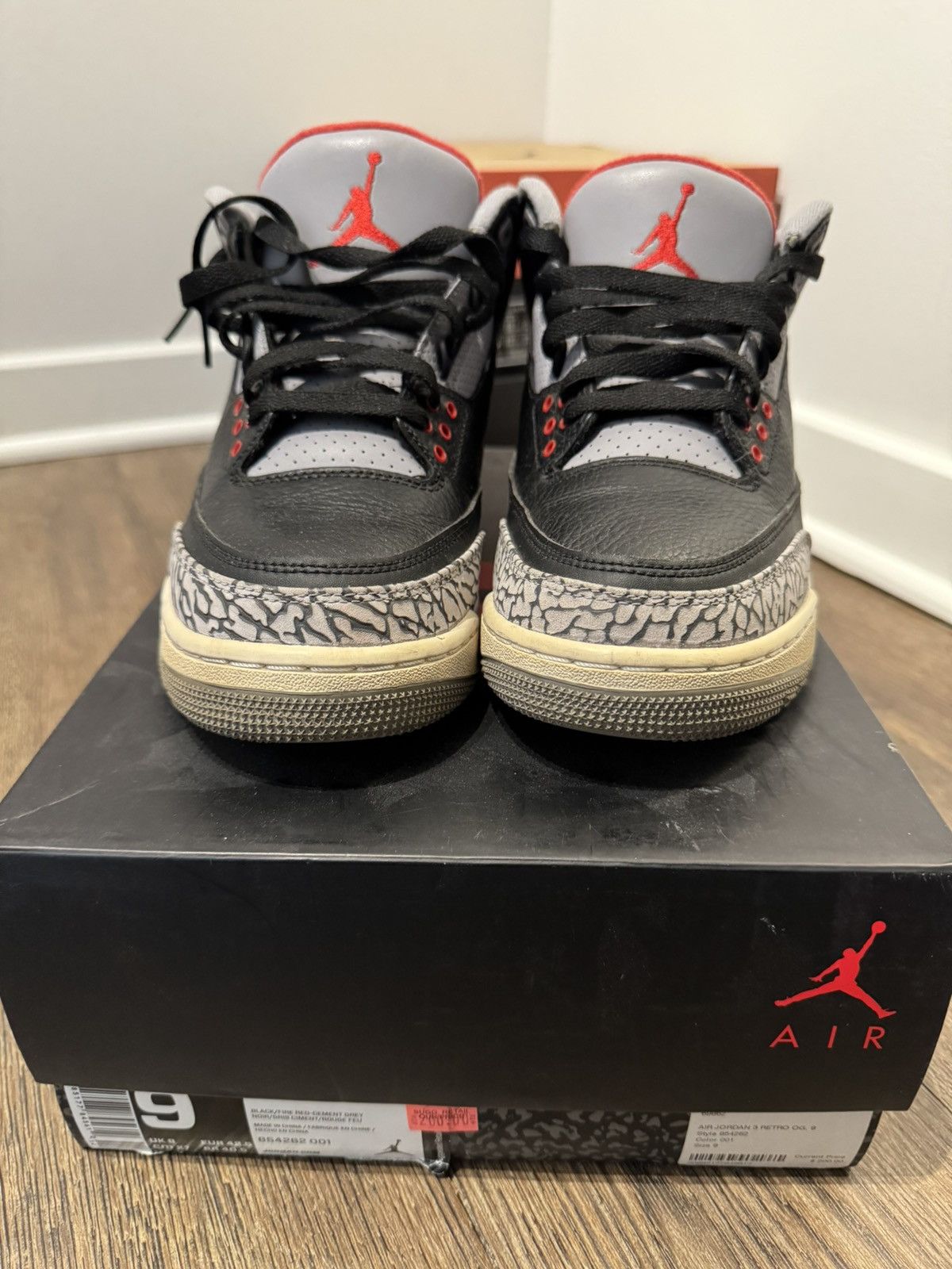Jordan Brand Air Jordan 3 OG Black Cement (2018) Size US 9 / EU 42 - 3 Thumbnail