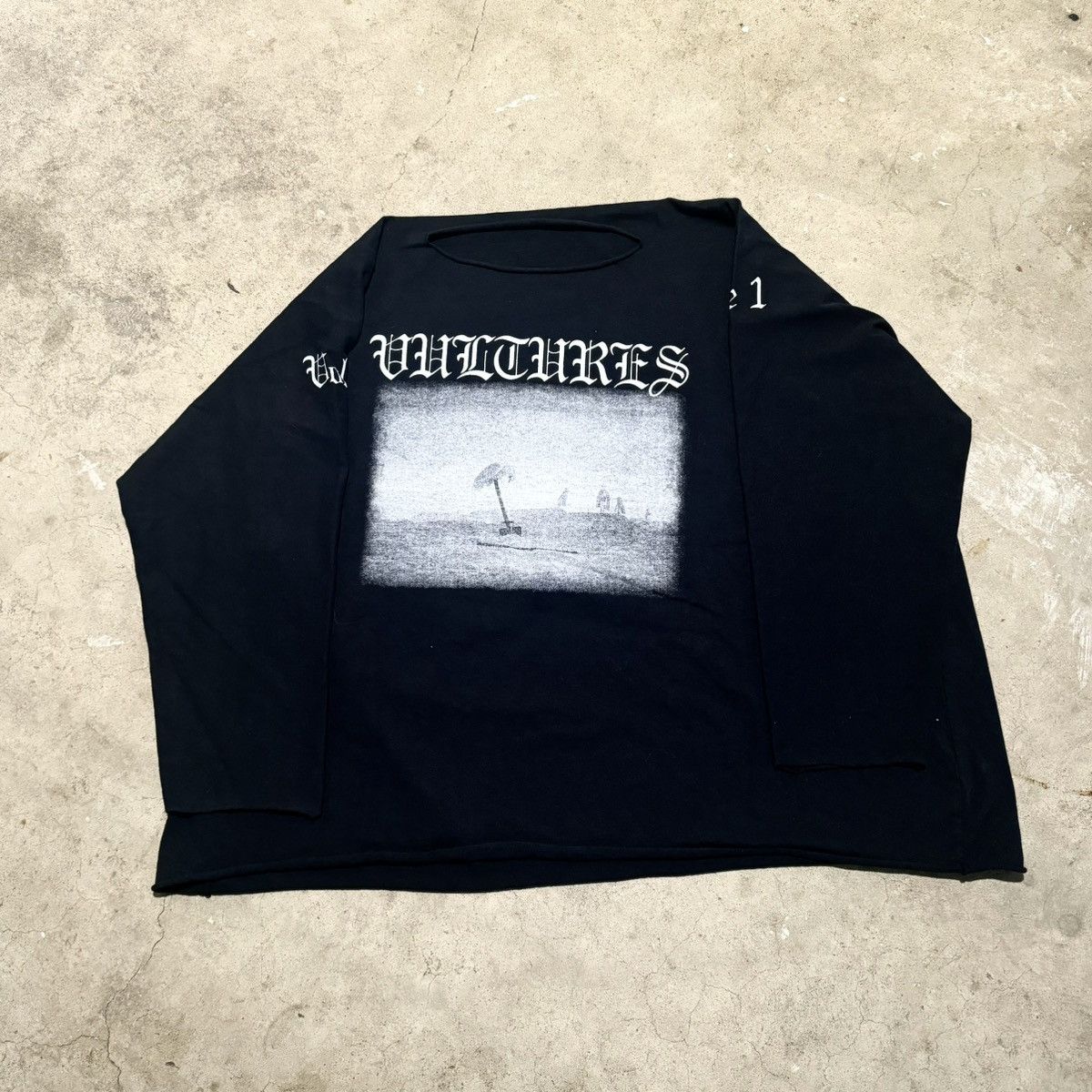 Yeezy KANYE WEST VULTURES TEE! Size US XL / EU 56 / 4 - 6 Thumbnail