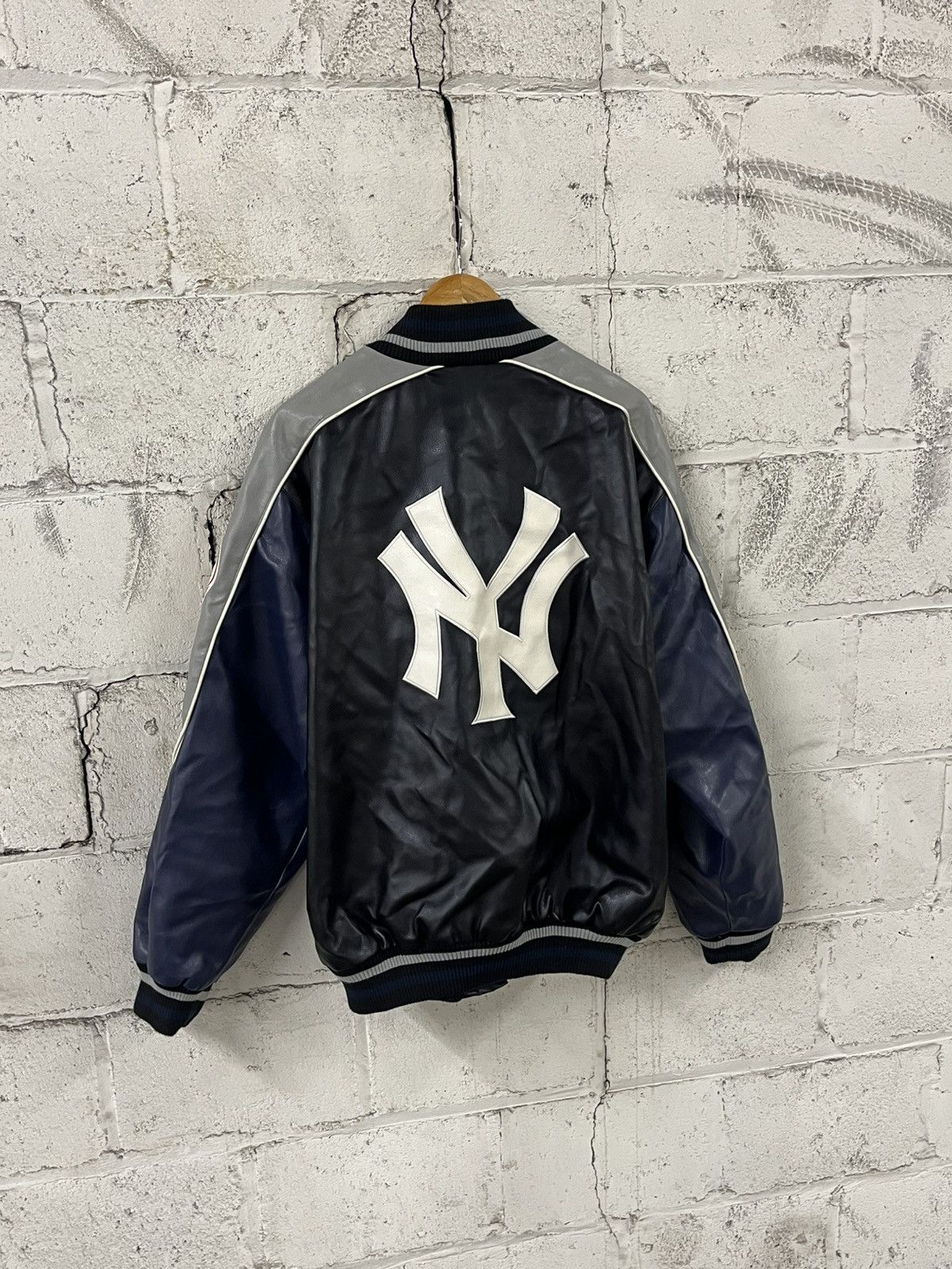 New York Yankees Vintage NY Yankees leather jacket 90s rare hype streetwear Size US L / EU 52-54 / 3 - 6 Thumbnail