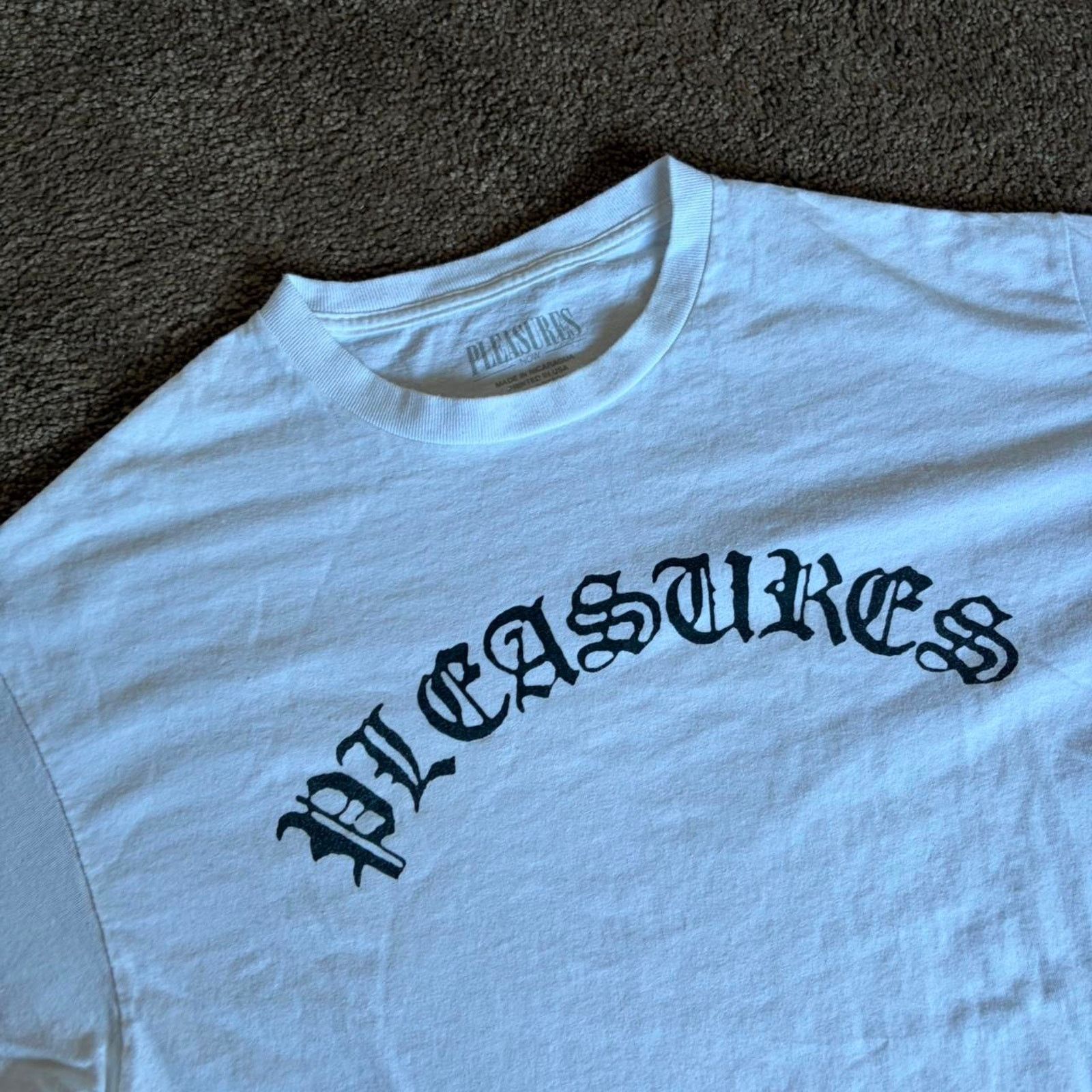 Pleasures Pleasures White Logo TShirt Size US L / EU 52-54 / 3 - 2 Thumbnail