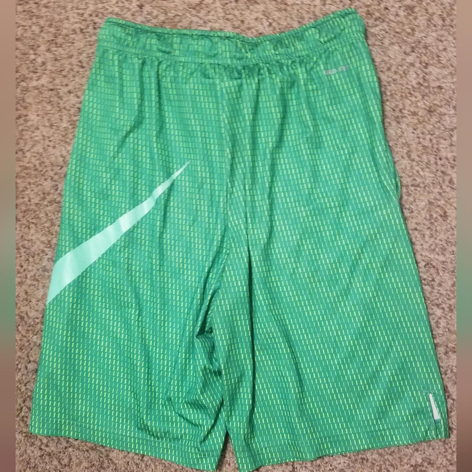 Nike Nike Dri Fit Green Patterned Shorts Size Medium Size US 32 / EU 48 - 2 Thumbnail
