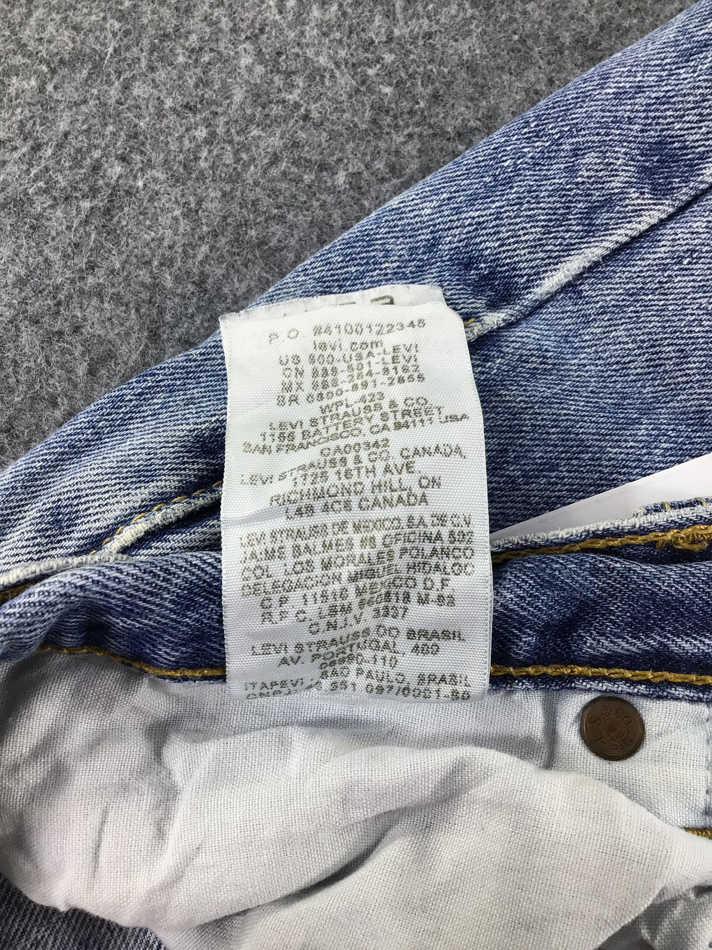 Levi's Levis 501 Jeans Faded Blue Denim-J395 Size US 35 - 12 Thumbnail