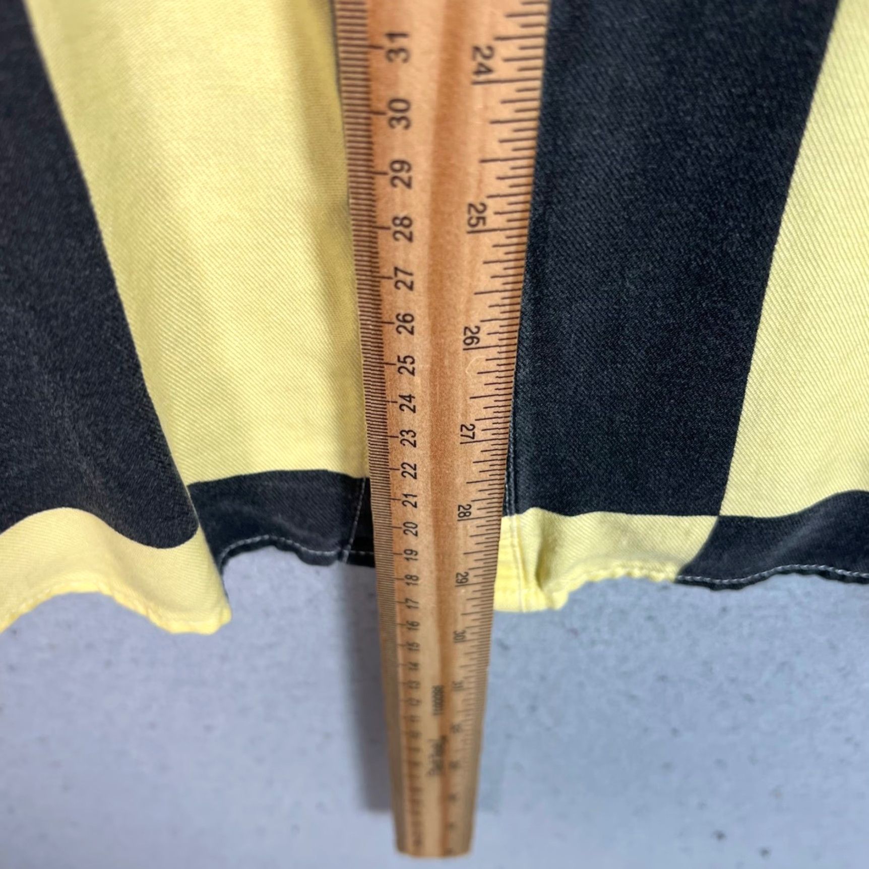Vintage VINTAGE 4Hunnid Button-Up Shirt Short Sleeve Checkered Yellow/Black Small Mens Adult S Shirt Size US S / EU 44-46 / 1 - 6 Thumbnail