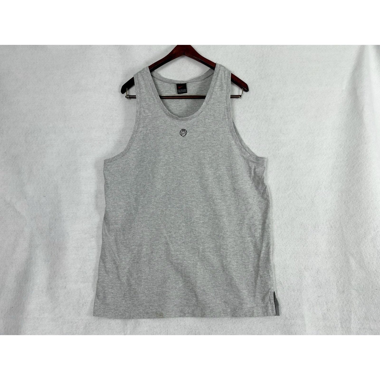 Nike Vintage Nike 90's Tank Top XL Gray Center Logo Basketball Size US XL / EU 56 / 4 - 1 Thumbnail