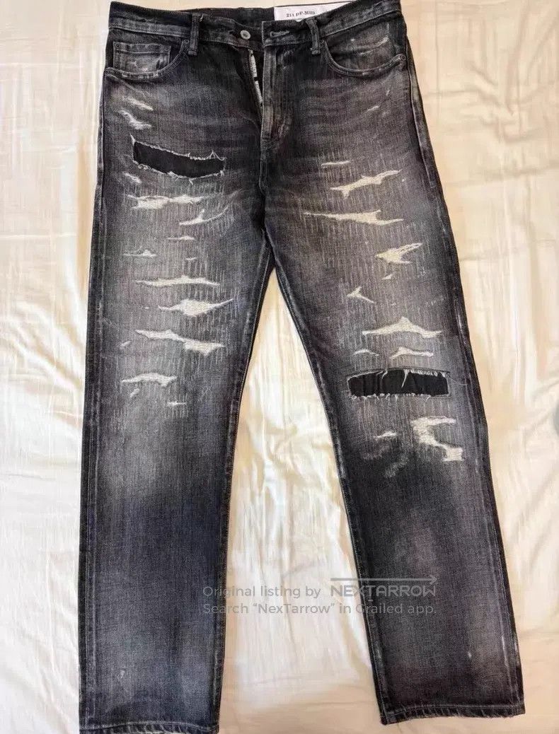 Neighborhood Neighborhood size M jeans Size US 27 - 1 Thumbnail