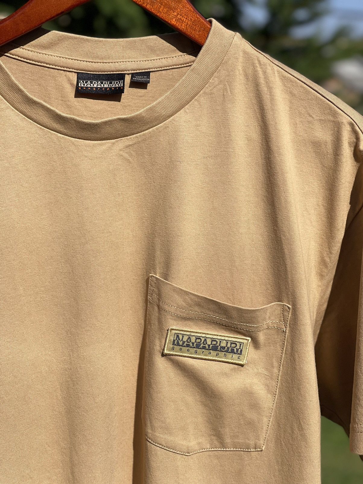 Napapijri NAPAPIJRI Embroidered T-Shirt Pocket Patch Logo Tee Size US L / EU 52-54 / 3 - 2 Thumbnail