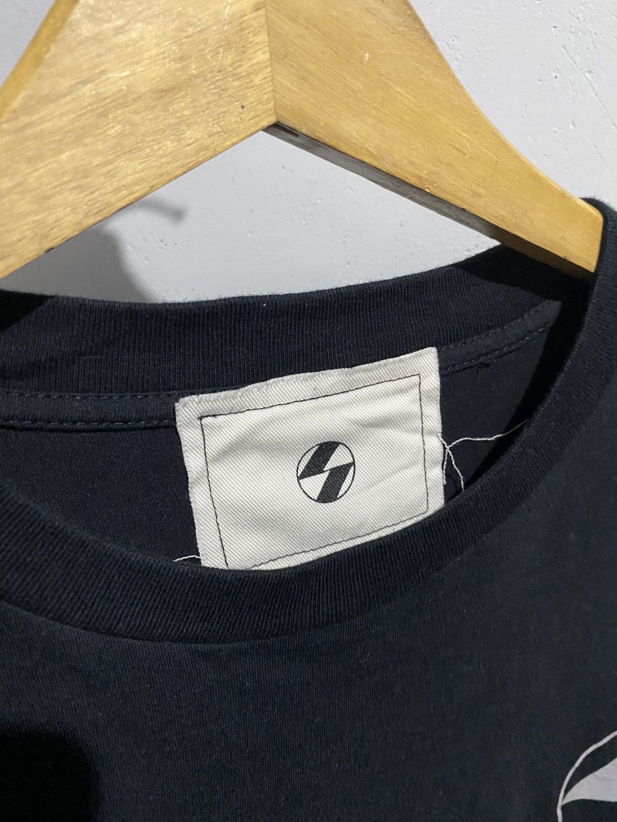 The Salvages SS19 reflective logo OS tshirt Size US XL / EU 56 / 4 - 9 Thumbnail
