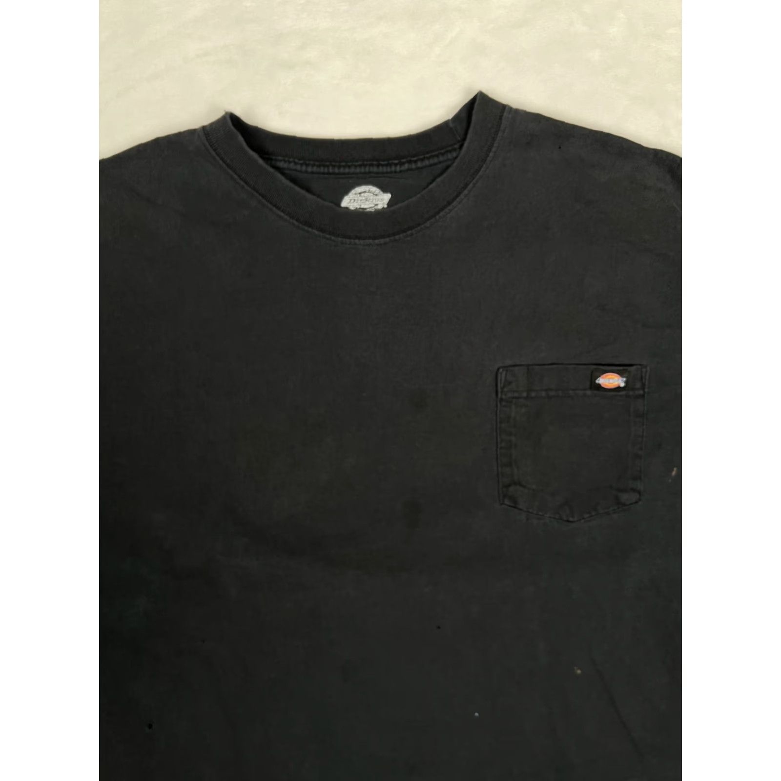 Dickies VINTAGE Dickies Black Pocket T-Shirt 2XL Mens Short Sleeve Crew Neck Cotton Grunge 90s Pockets Stained faded Tears Size US XXL / EU 58 / 5 - 3 Thumbnail