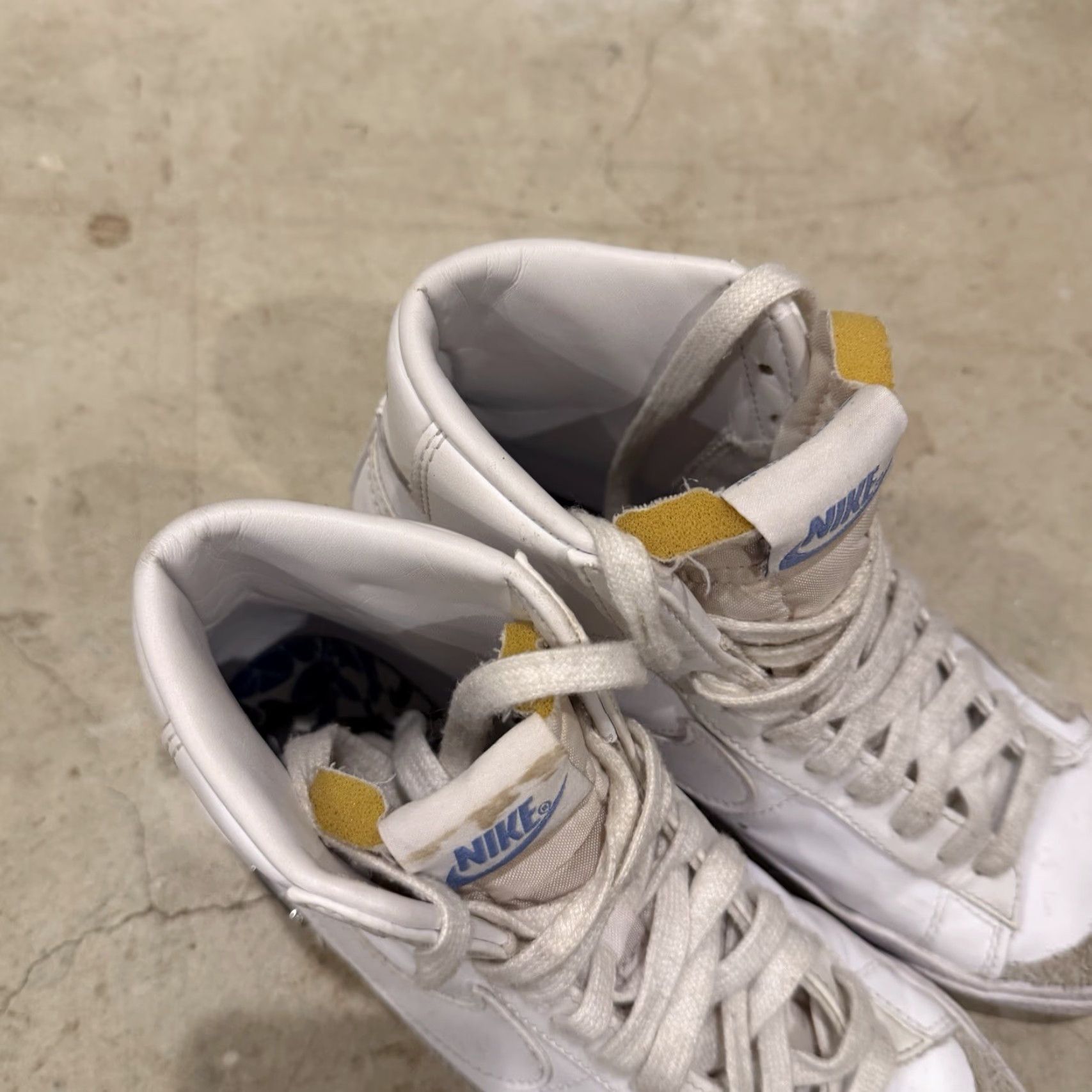 Nike VINTAGE Nike Blazer '77 SE Mid White Metallic Silver CZ4627-100 Women's Size 7 - Nike Blazer High Top Sneakers Women's Size 7 White Silver 2020 Size M / US 6-8 / IT 42-44 - 3 Thumbnail