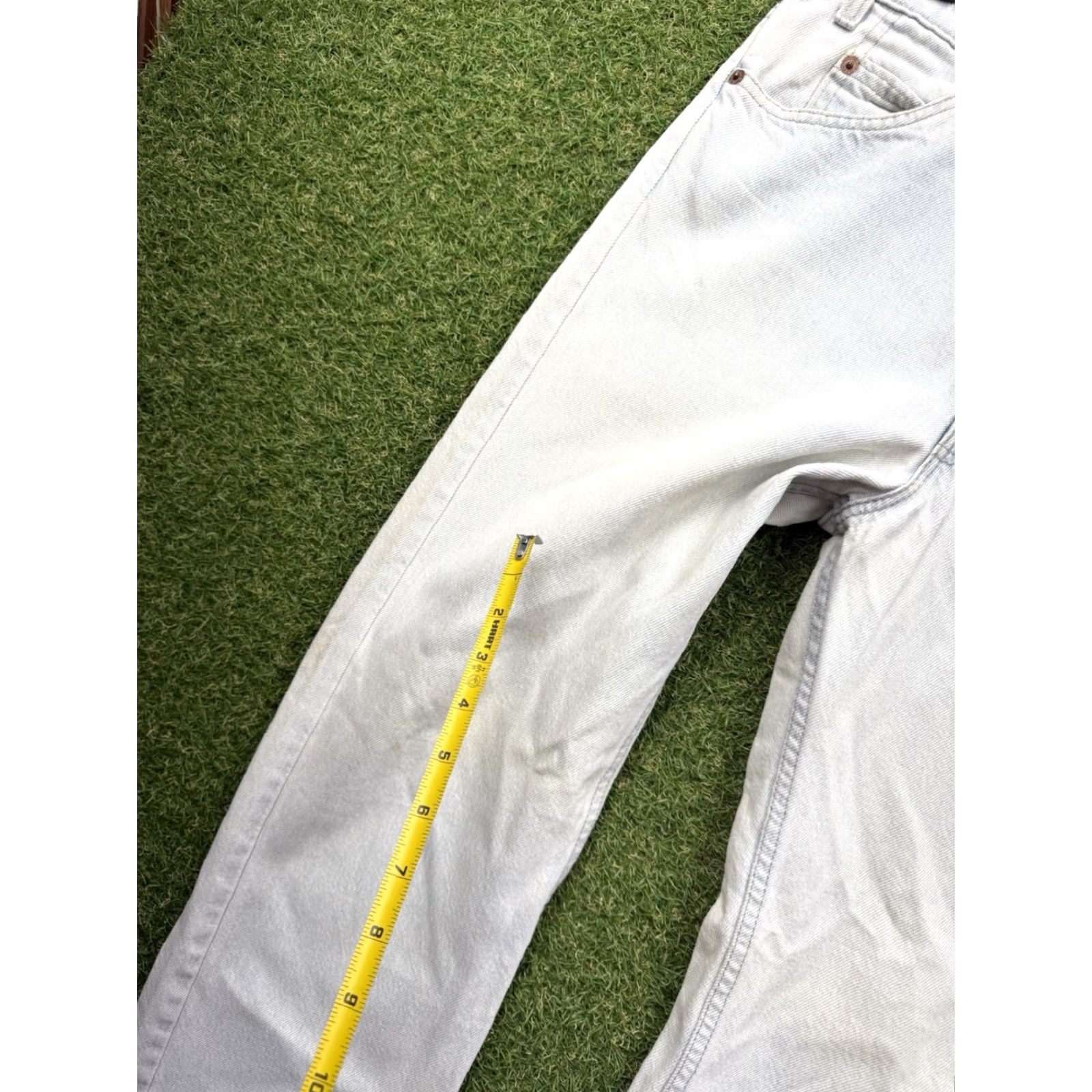 Levi's Levi's Vintage 550 Jeans 33x30 90s Light Blue Wash Tapered Orange Tab Faded Denim Cotton Belt Loops 5-Pocket Levi's 500 Series Jeans Blue USA Mexico Size US 33 - 4 Thumbnail