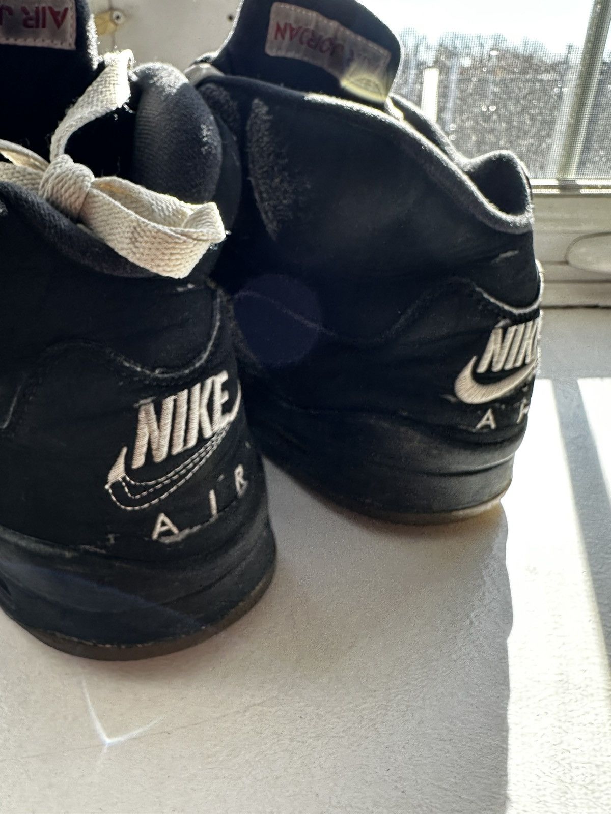 Jordan Brand Air Jordan 5 Retro OG ‘Black Metallic’ 2016 Size US 9.5 / EU 42-43 - 6 Thumbnail