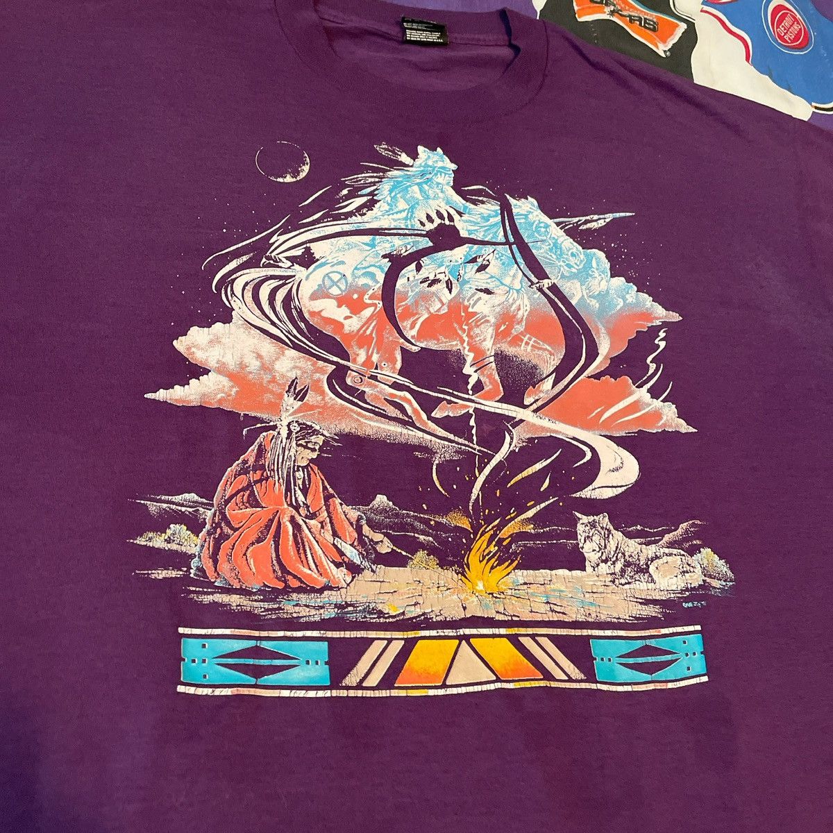 Native × Vintage Vintage 90s Native American Wolf Wolves Nature Tee Size US XXL / EU 58 / 5 - 3 Thumbnail