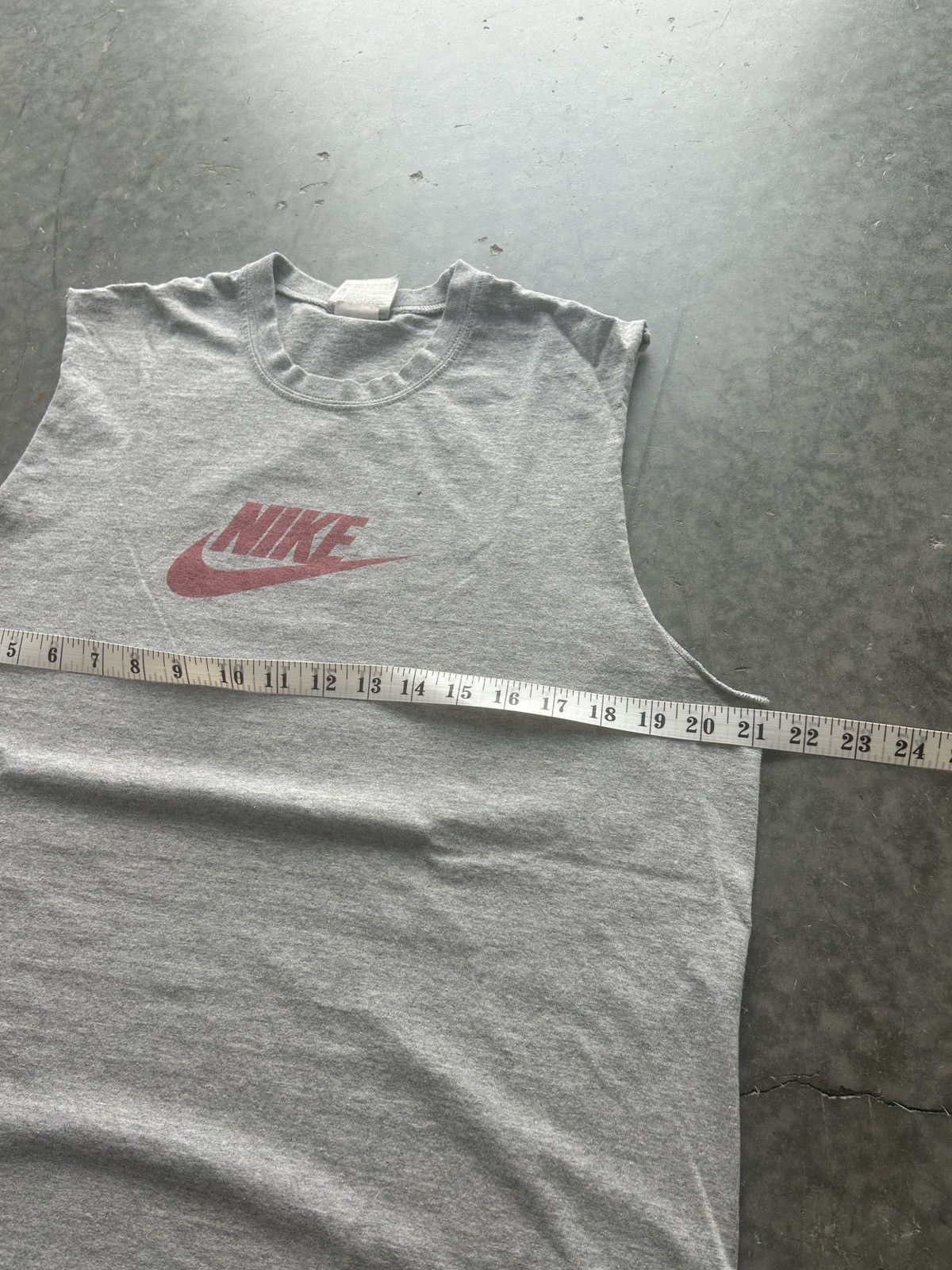 Nike × Vintage Vintage Y2K Nike Sleeveless Graphic Tee Size US M / EU 48-50 / 2 - 6 Thumbnail