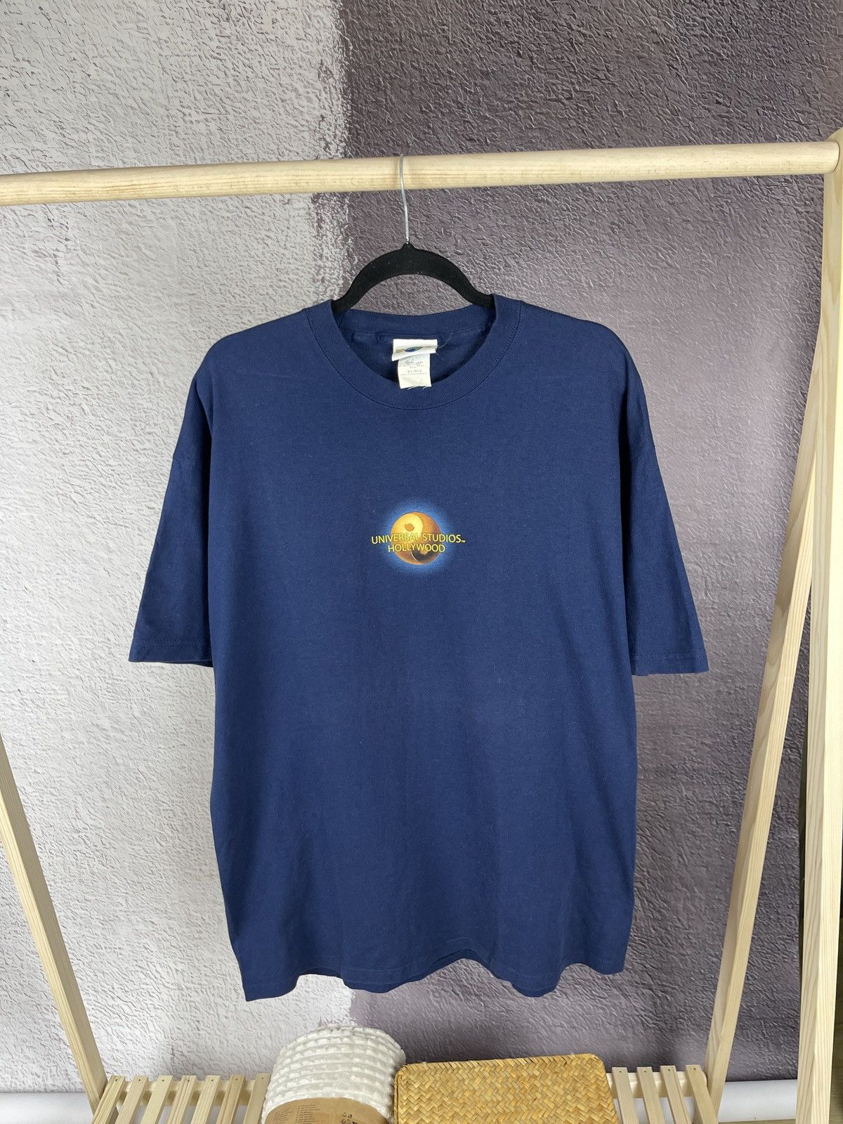Universal Studios Universal Studios Hollywood Yin/Yang Dragon Shirt XL Navy Size US XL / EU 56 / 4 - 1 Thumbnail