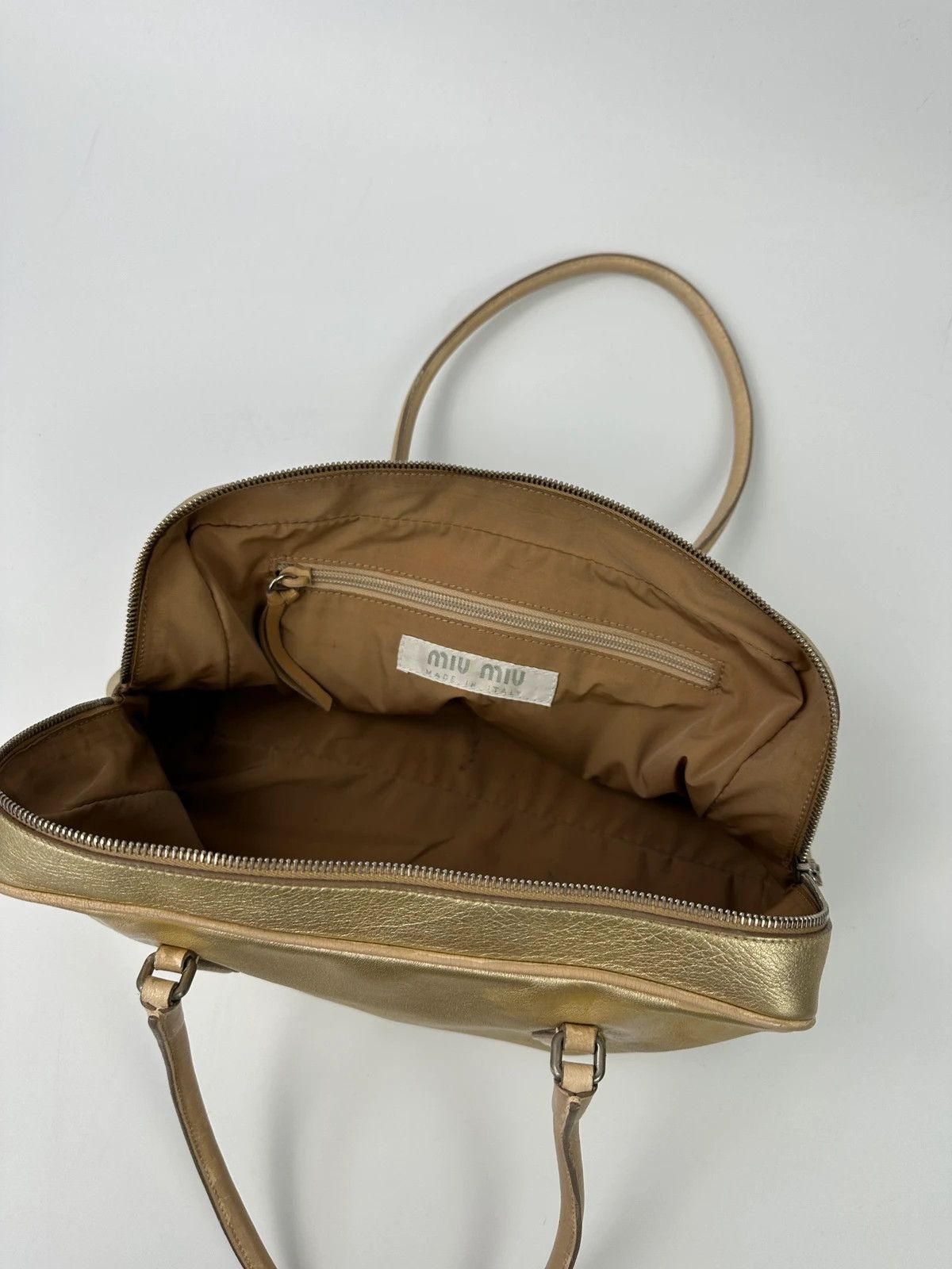 Miu Miu Miu Miu 90’s Gold Leather Shiny Boston Handbag ShoulderBag Size ONE SIZE - 13 Thumbnail