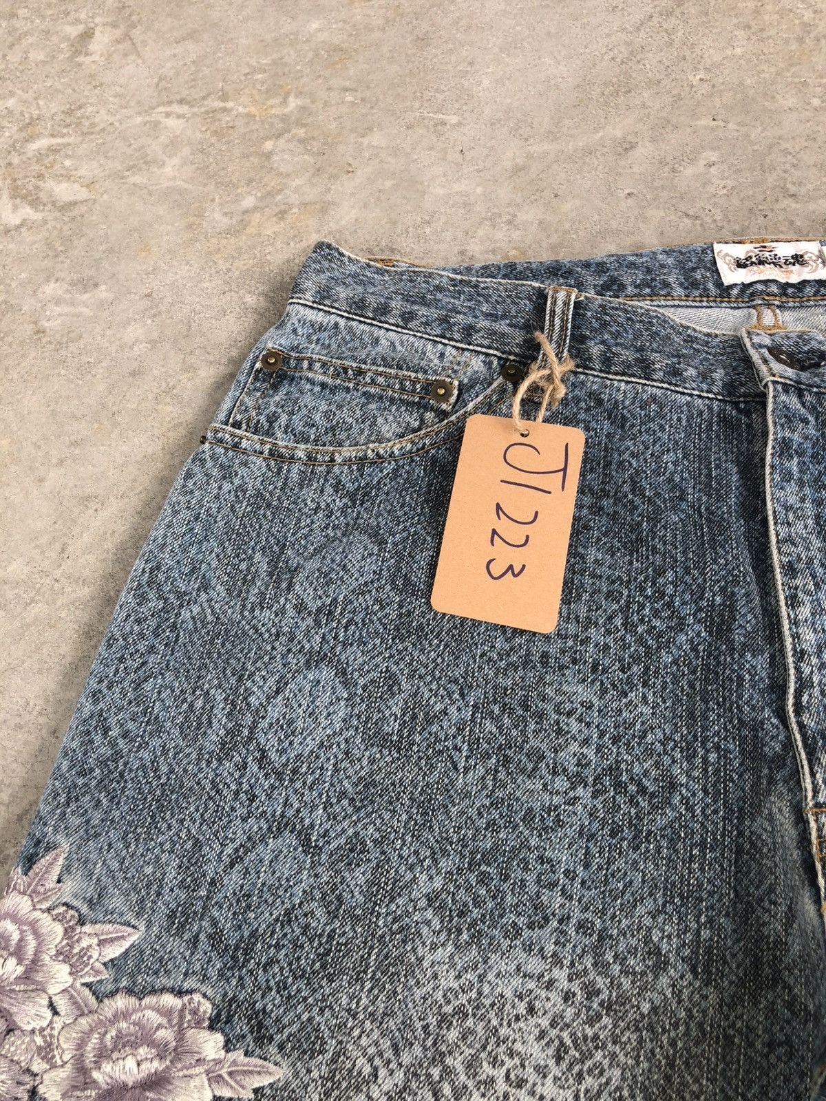 Karakuri Tamashii Karakuri Tamashii Embroidered Denim Snake Skin Size US 33 - 13 Thumbnail