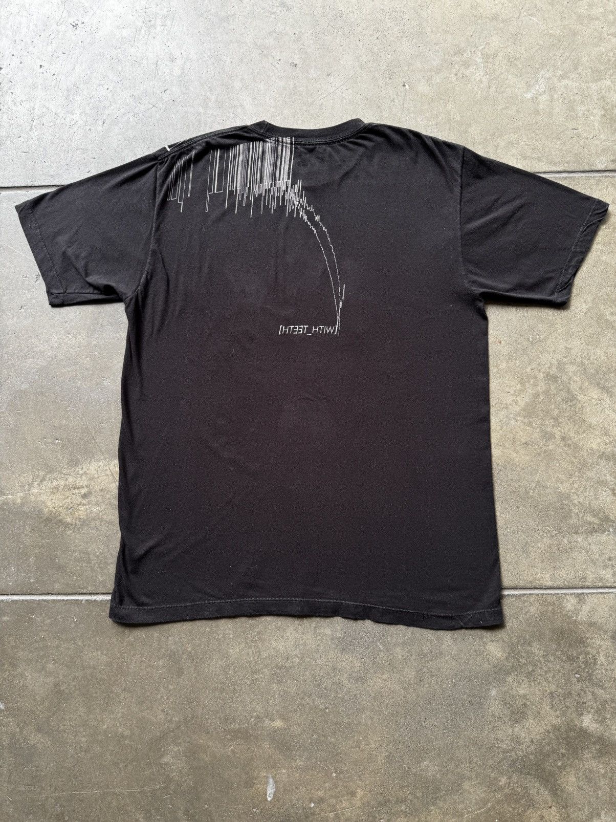 Vintage 2005 Nine Inch Nails With Teeth Vintage Band Tee Shirt Bjork Size US L / EU 52-54 / 3 - 2 Thumbnail