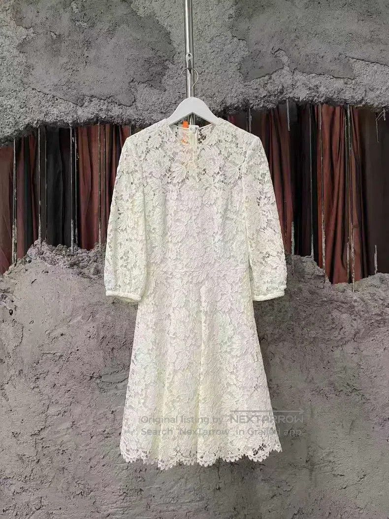 Valentino Valentino Lace dress Size XXS / US 00 / IT 34 - 1 Thumbnail