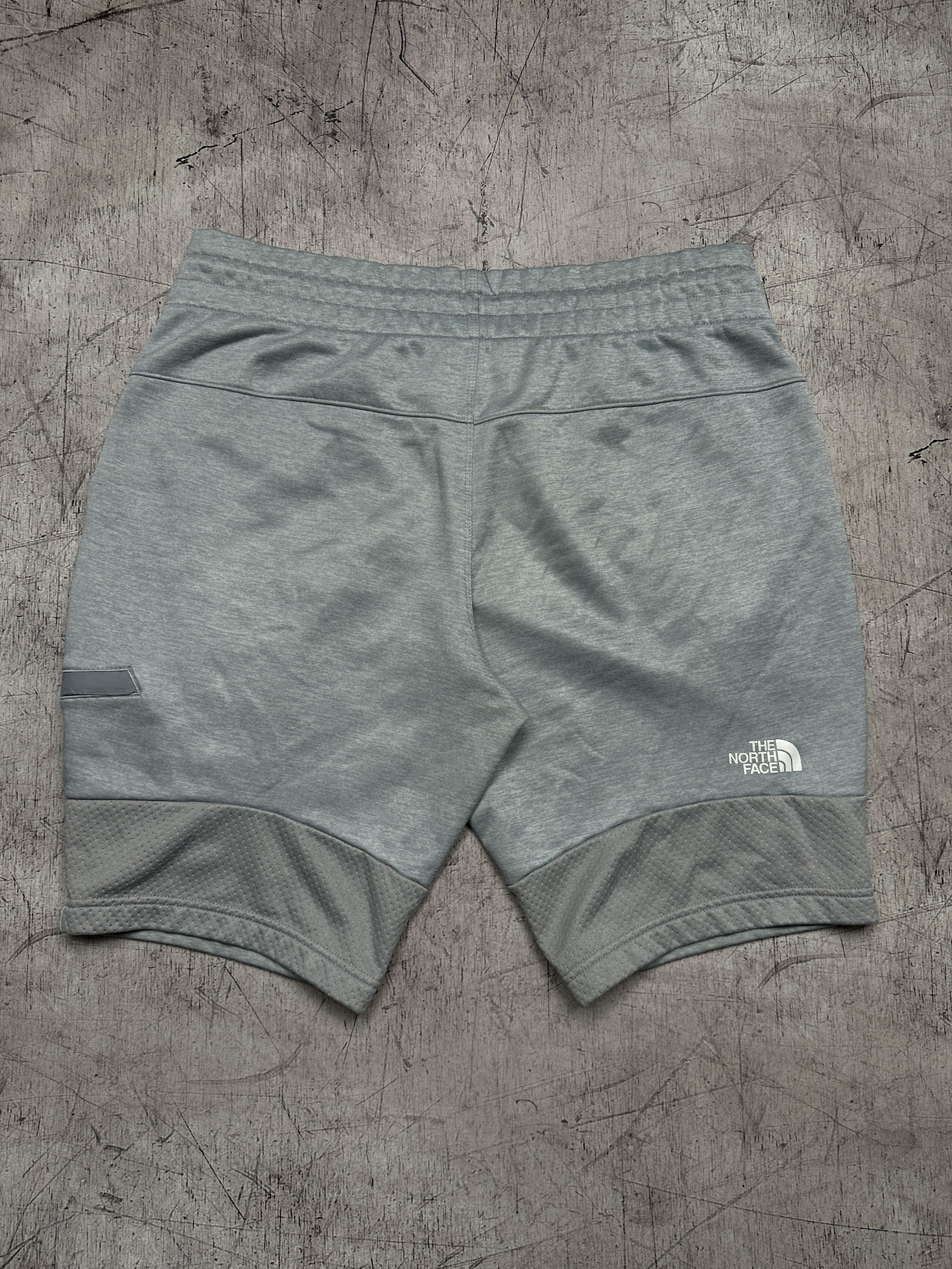 The North Face The North Face Mens Cargo Sweatshorts Shorts Size US 36 / EU 52 - 10 Thumbnail