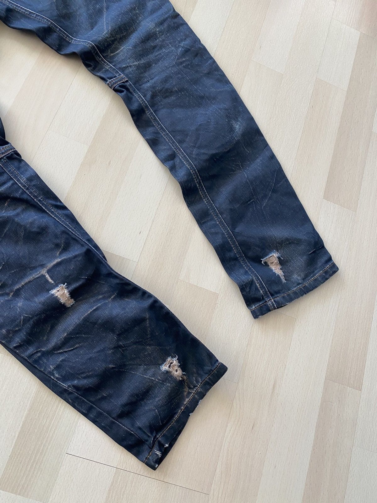 John Galliano John Galliano Distressed Dirt Raw Denim Jeans Size US 31 - 15 Thumbnail