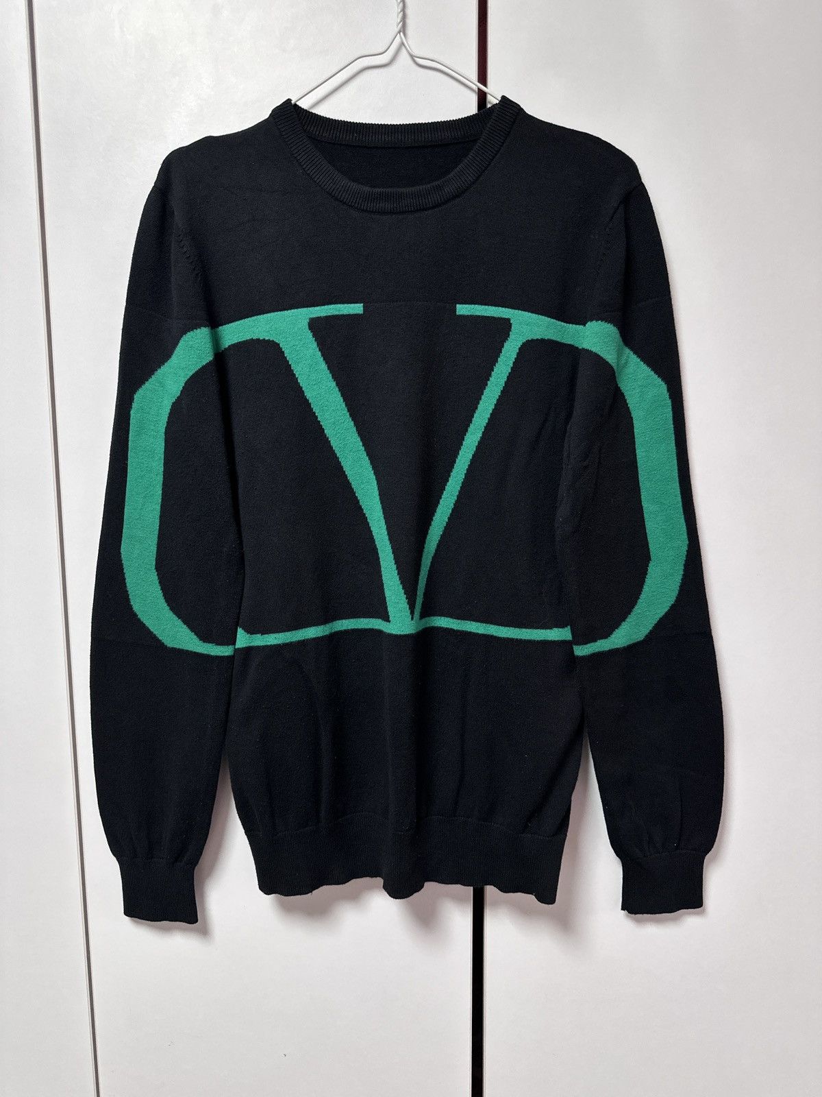 Valentino Valentino sweater big logo luxury Size US M / EU 48-50 / 2 - 1 Thumbnail