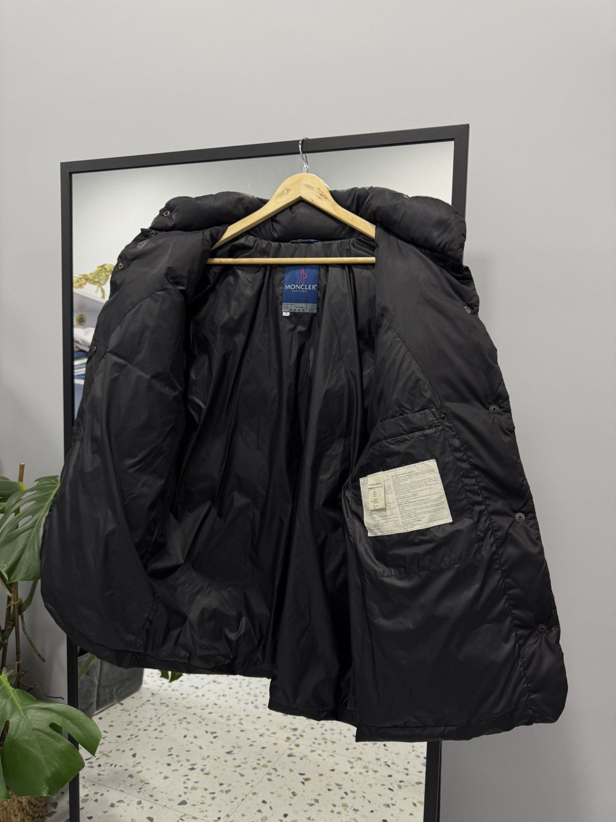 Moncler Moncler vintage down jacket 80’s size 3 L Size US L / EU 52-54 / 3 - 8 Thumbnail