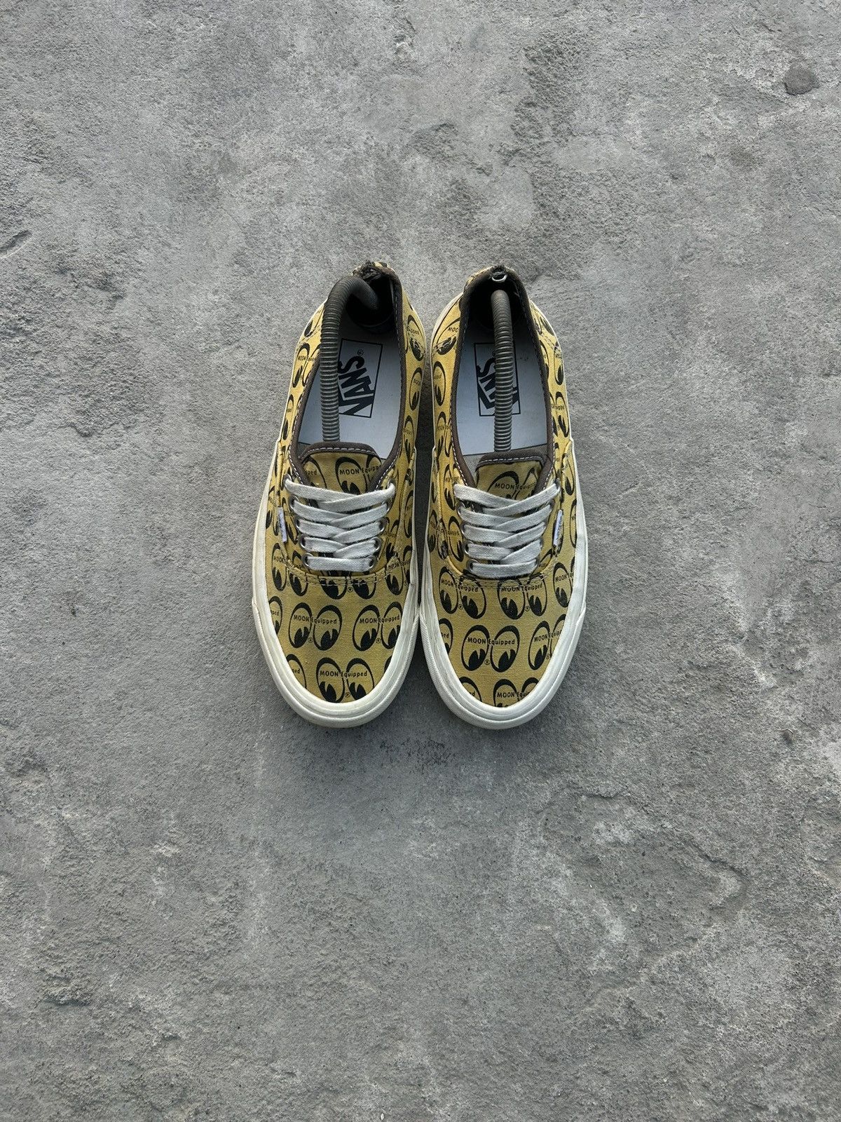 Vans Vans x Mooneyes Authentic 44 DX Anaheim Size US 7.5 / EU 40-41 - 2 Thumbnail