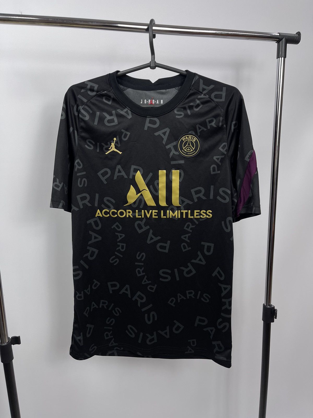 Nike PSG PARIS SAINT-GERMAIN 2020 2021 JERSEY Size M JORDAN Size US M / EU 48-50 / 2 - 1 Thumbnail