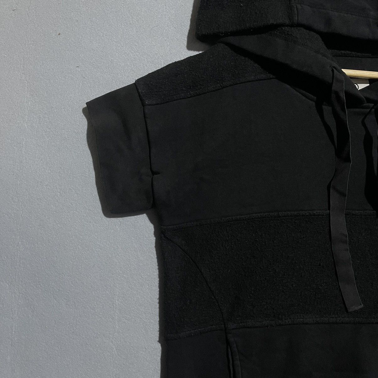 Maison Margiela MM6 Maison Margiela Black Sleeveless Hoodie Tunic – Size S Size S / US 4 / IT 40 - 3 Thumbnail
