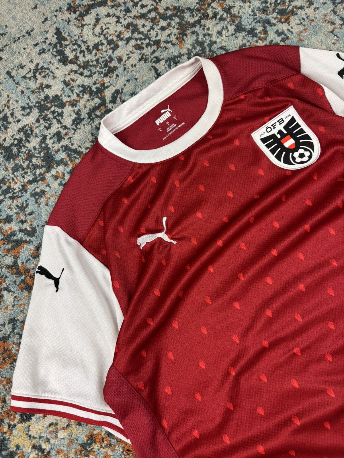 Puma 2020-2021 Puma Ostereich Austria football soccer jersey Size US L / EU 52-54 / 3 - 6 Thumbnail
