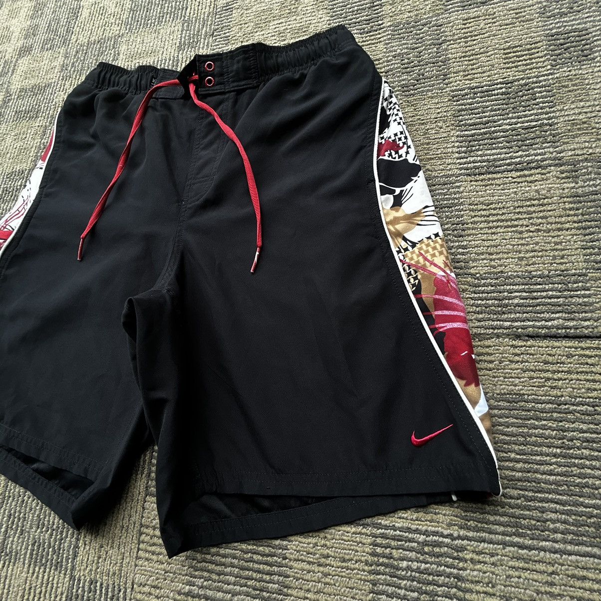 Nike Nike Vtg Y2K Black/ Red Embroidered Swoosh Shorts Size US 30 / EU 46 - 2 Thumbnail