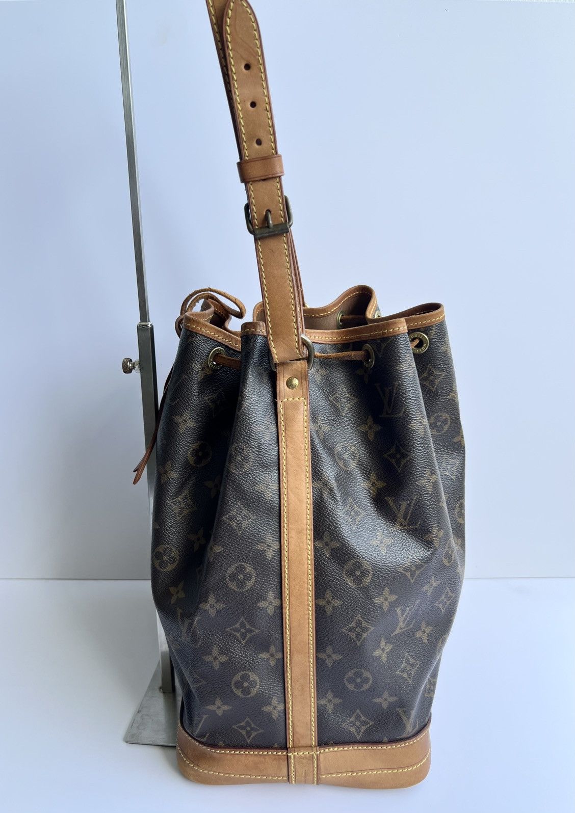 Louis Vuitton Louis Vuitton Noe GM Monogram Bucket Bag Size ONE SIZE - 4 Thumbnail