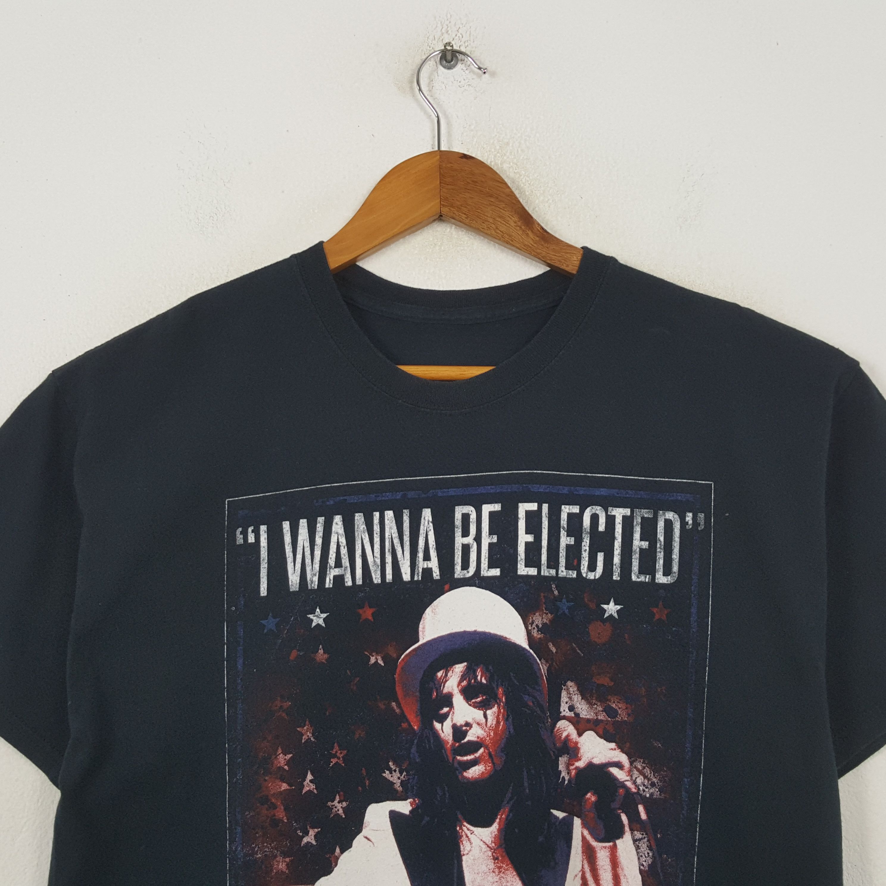 Vintage Vintage Alice Cooper American Rock Singer T-shirt RR12 Size US L / EU 52-54 / 3 - 2 Thumbnail