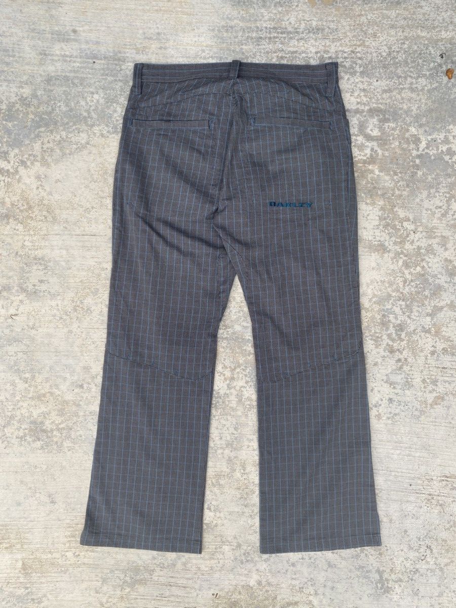 Oakley Oakley checker grey golf flare pamts Size US 31 - 2 Thumbnail