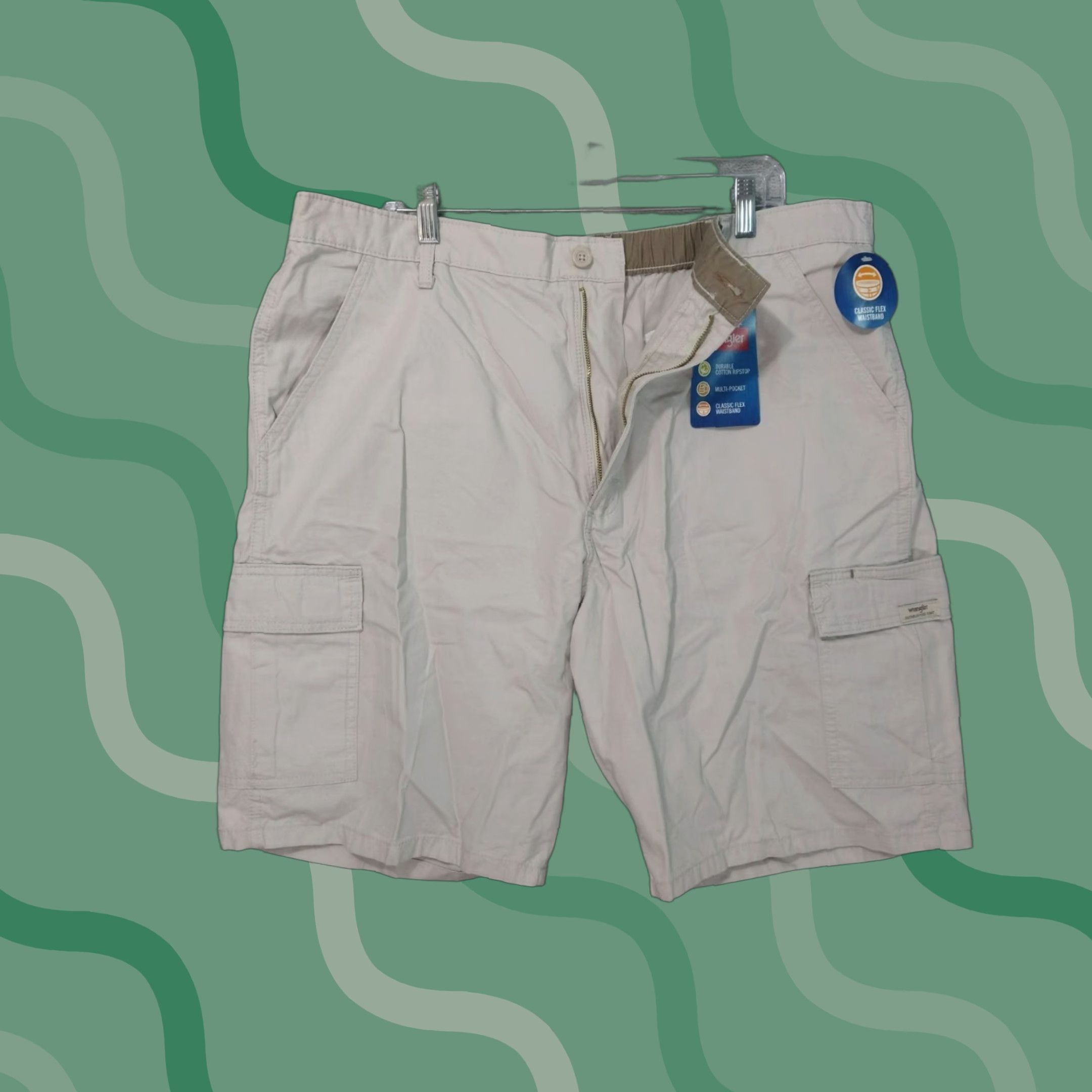 Wrangler Wrangler Shorts Mens 40 Beige Cargo Classic Flex Waistband Ripstop Hiker Outdoor Pants Shorts? Size US 40 / EU 56 - 1 Thumbnail