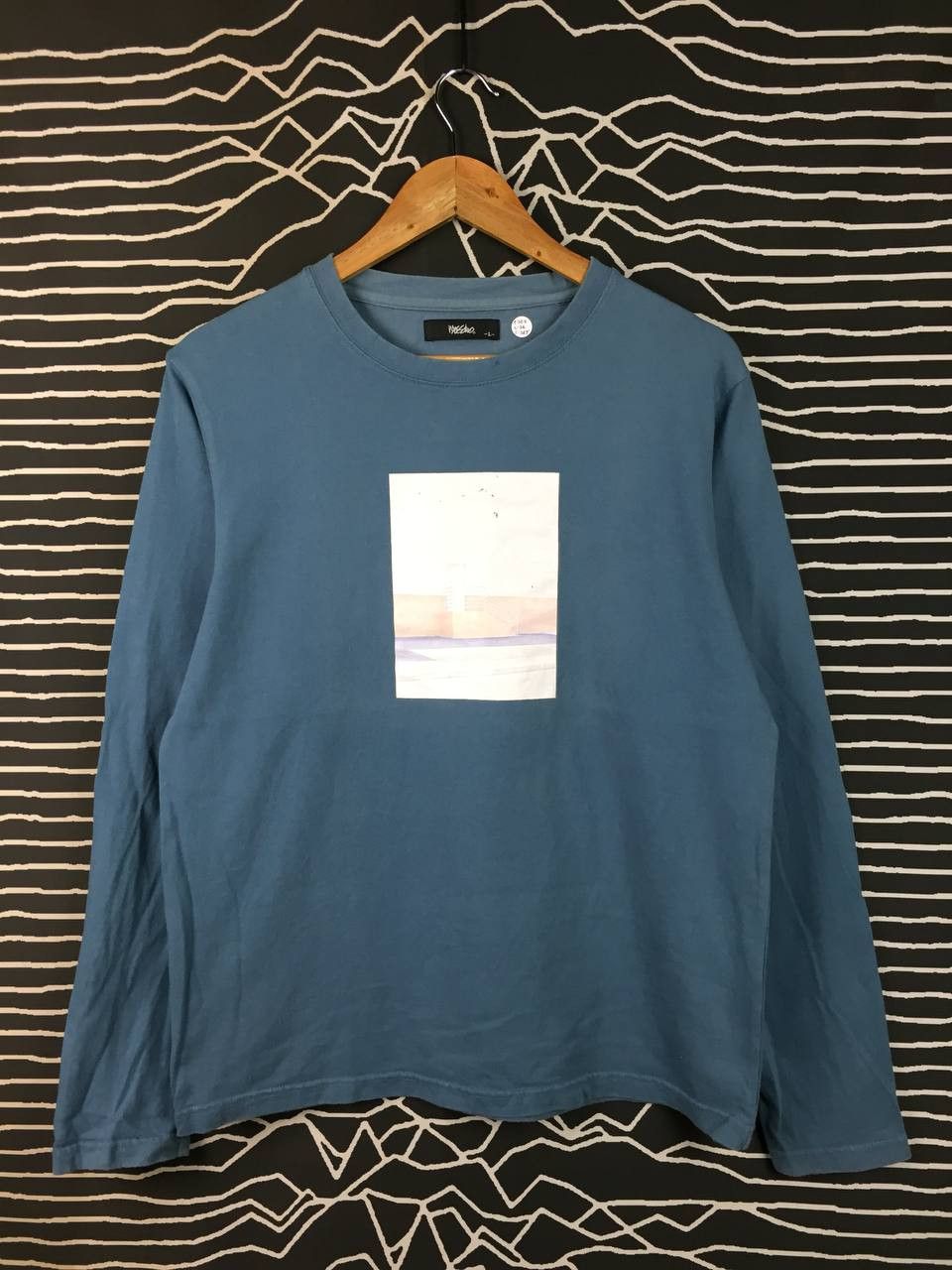 Mossimo Mossimo Minimalist Photo Graphic Print Long Sleeve Tee Size US L / EU 52-54 / 3 - 1 Thumbnail