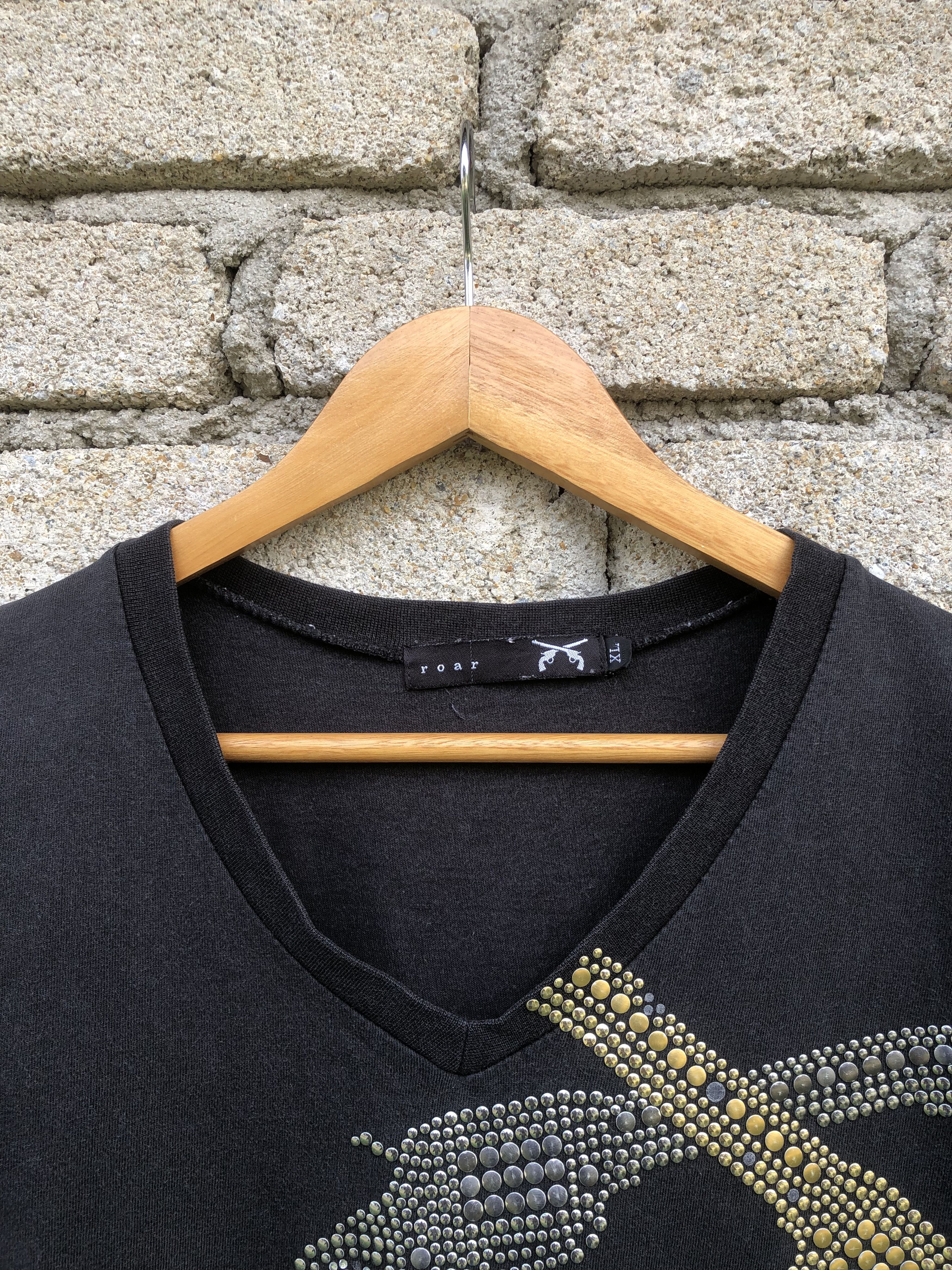 Japanese Brand Very Rare ROAR Swarovski Cross Gun Tshirt Size US L / EU 52-54 / 3 - 2 Thumbnail
