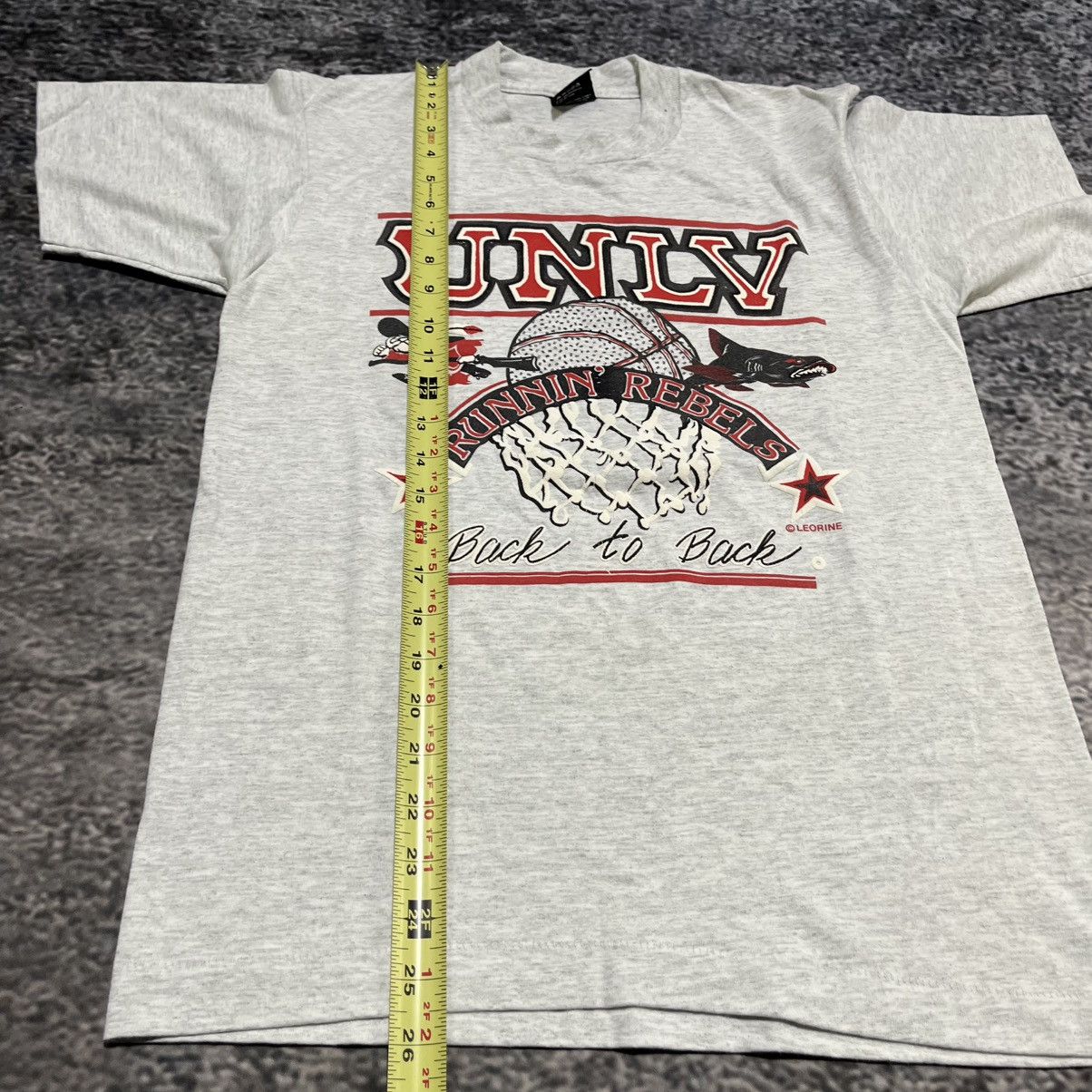 Vintage Vintage 90s UNLV Rebels T Shirt NCAA Basketball Screen Stars Size US M / EU 48-50 / 2 - 8 Thumbnail