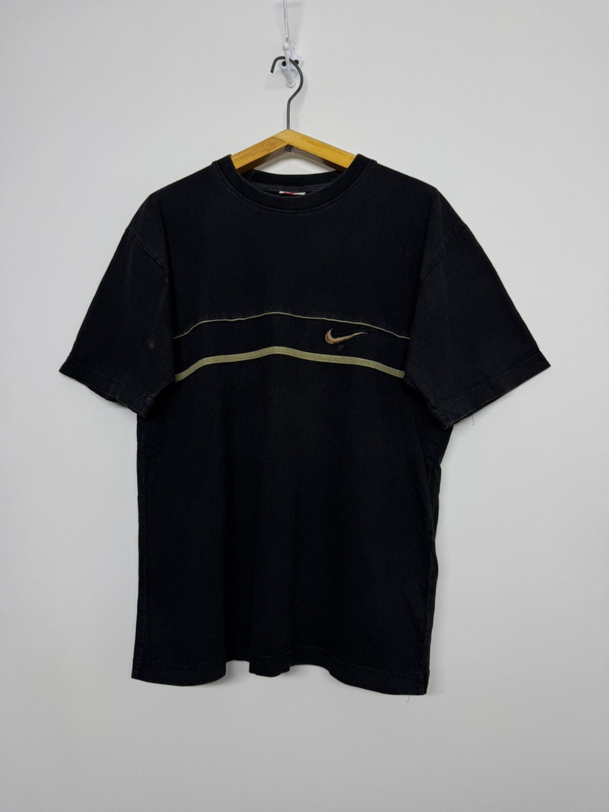 Nike Vintage Y2K Nike Small Swoosh Logo T Shirt 00’s Size US S / EU 44-46 / 1 - 5 Thumbnail