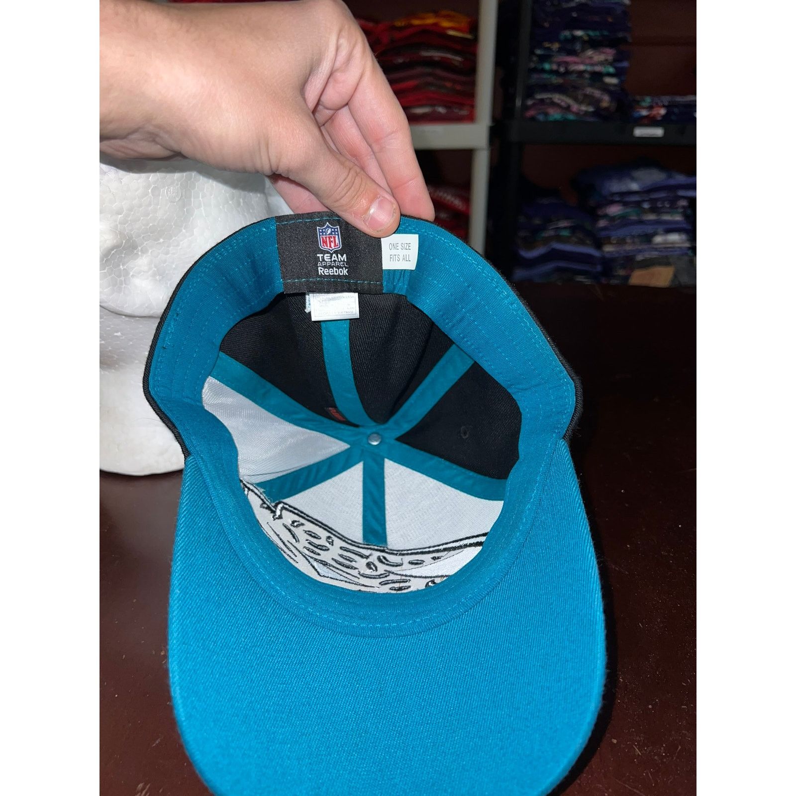 Reebok Jacksonville Jaguars Big Logo Hat Largo Fitted NFL Cap OS Size ONE SIZE - 7 Thumbnail