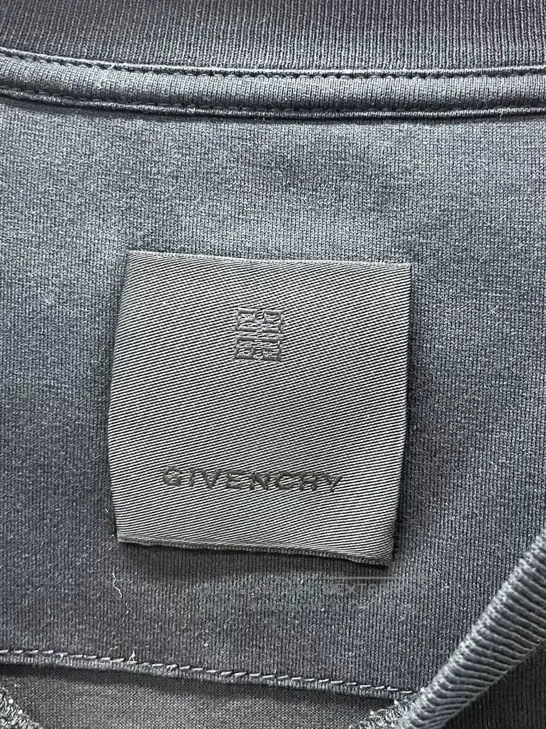 Givenchy Givenchy Black Short Sleeve Size US S / EU 44-46 / 1 - 3 Thumbnail