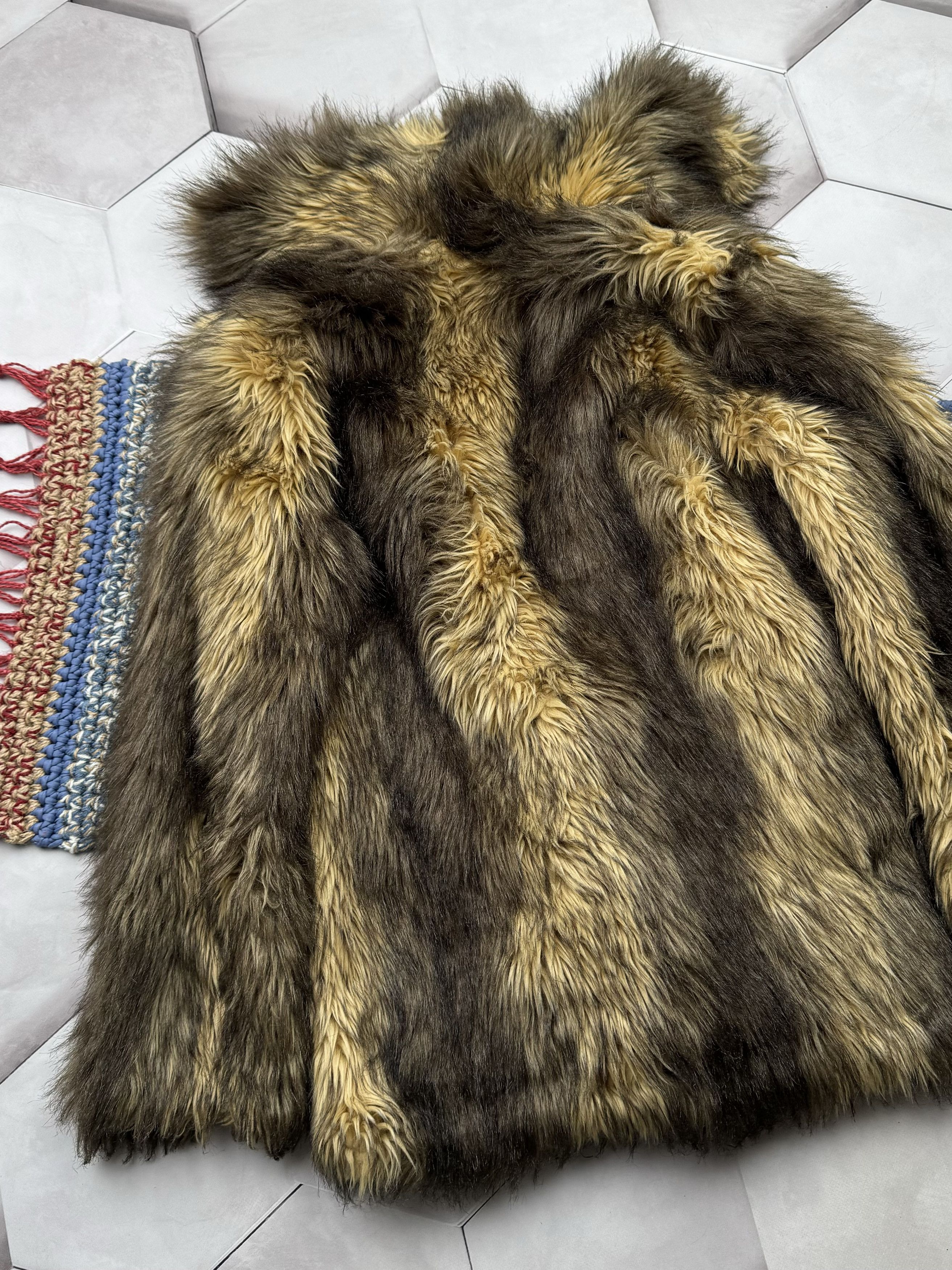 Vintage Vintage Faux Fur Coat (E4) Size M / US 6-8 / IT 42-44 - 7 Thumbnail