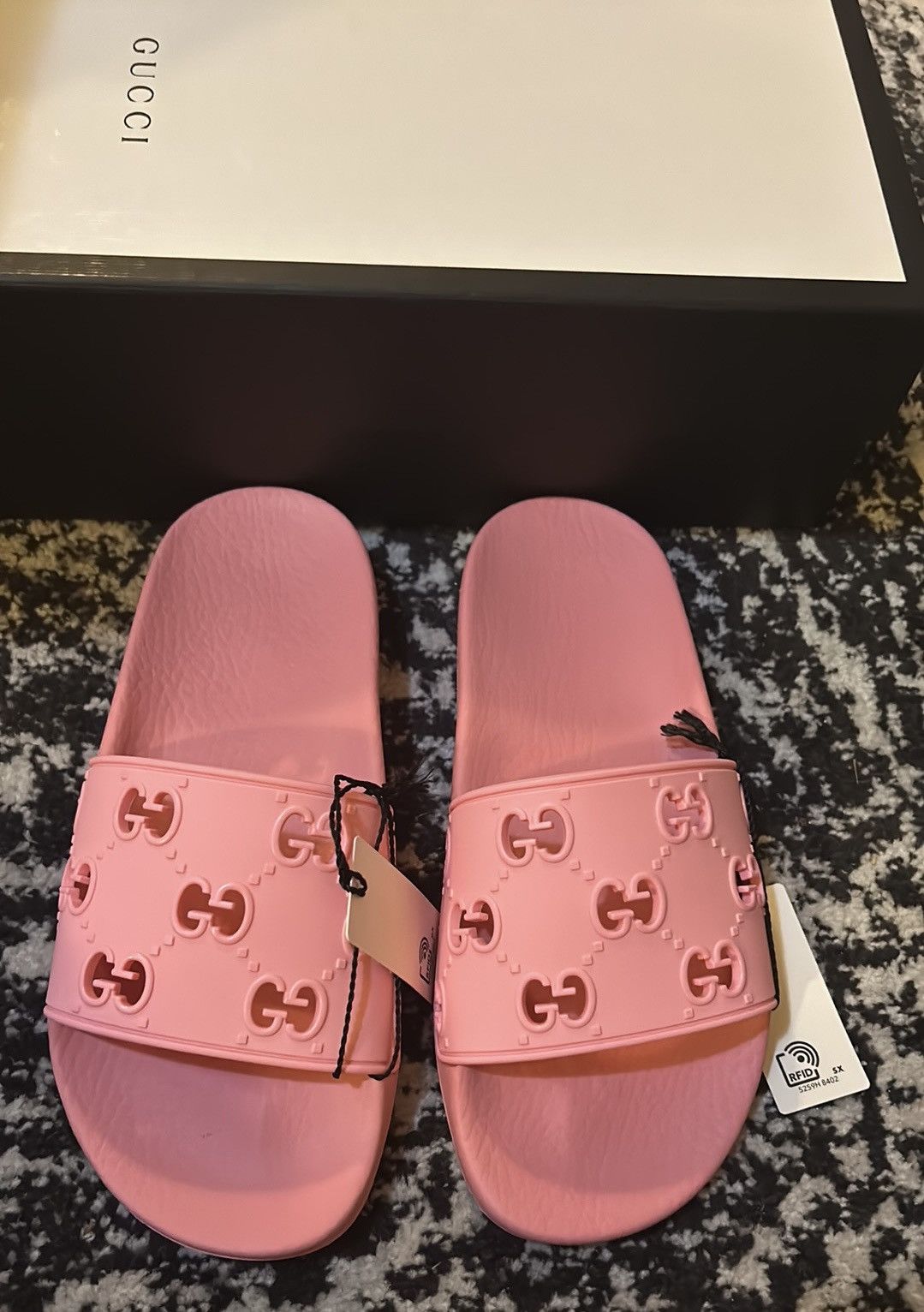 Gucci GG Slide Rubber Sandal Pink