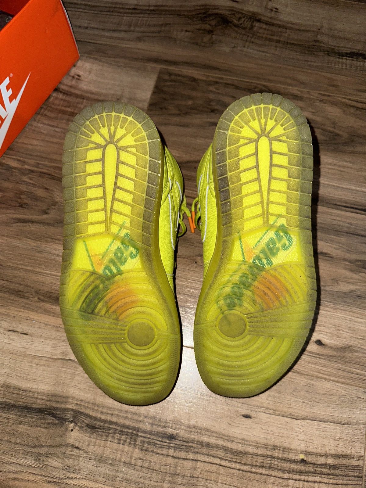 Jordan Brand Jordan 1 G8TRD cyber yellow Size US 10 / EU 43 - 4 Thumbnail
