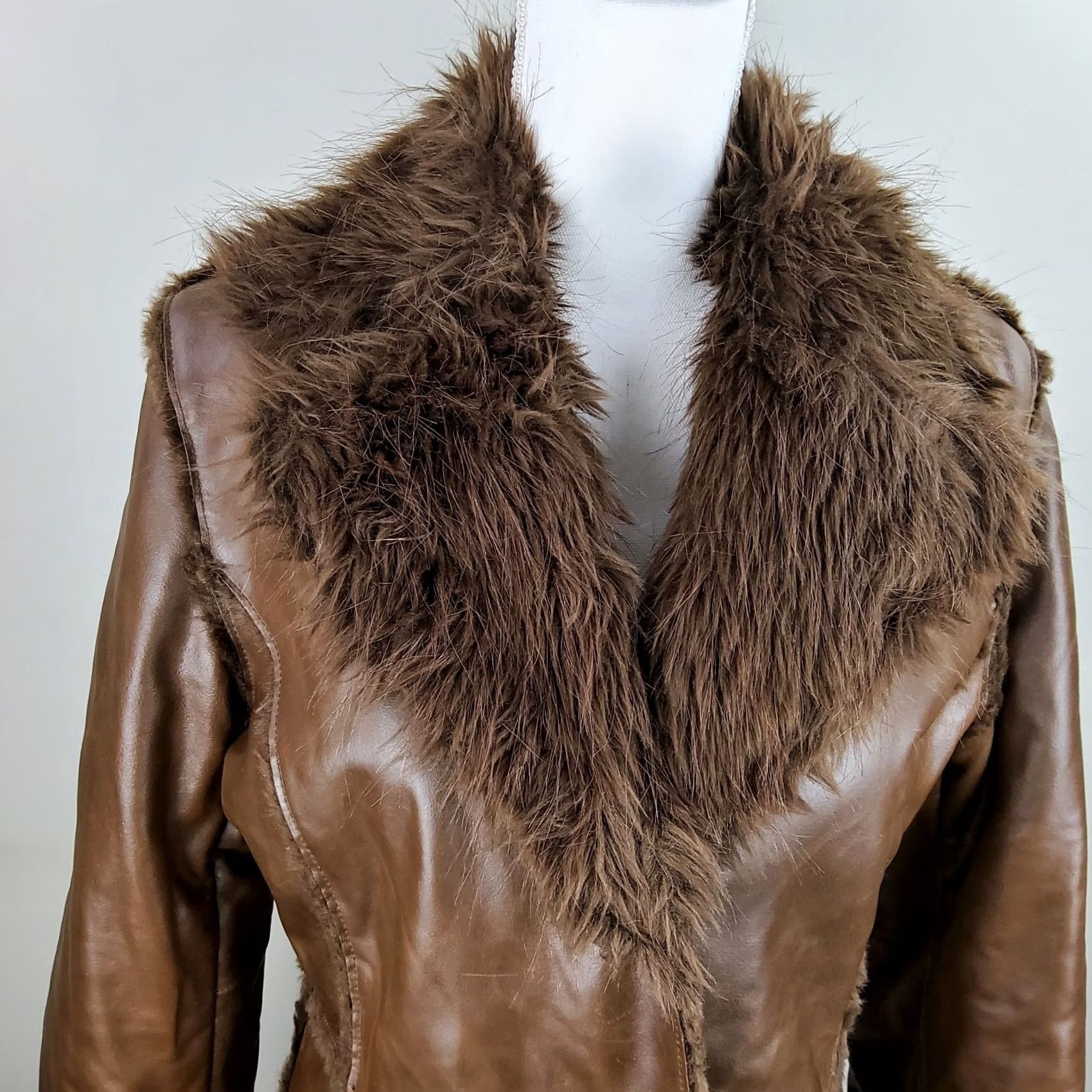 Vintage VINTAGE Kenneth Cole Reaction Leather Faux Fur Lined Jacket Coat Brown M Women Size M / US 6-8 / IT 42-44 - 4 Thumbnail