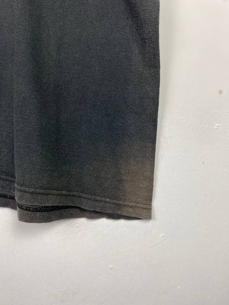 Vintage vintage RARE 90s alien faded tee nice design Size US L / EU 52-54 / 3 - 4 Thumbnail