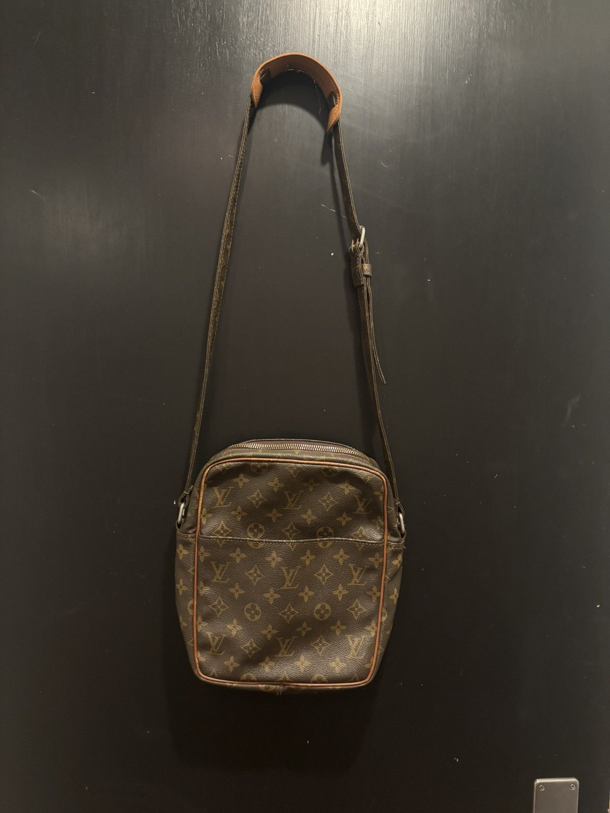 Louis Vuitton Louis Vuitton Vintage Danube Crossbody Size ONE SIZE - 1 Thumbnail